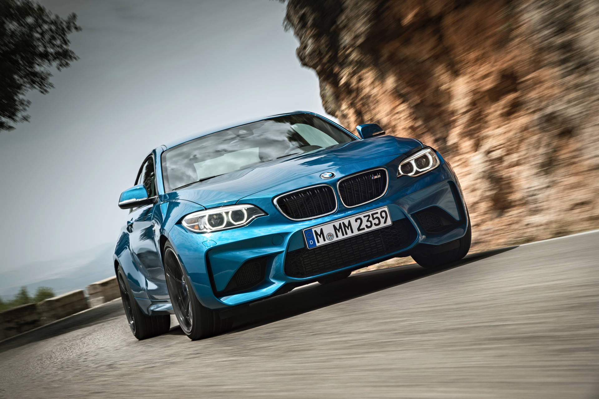 BMW M2で一気に加速 — Bmw 壁紙