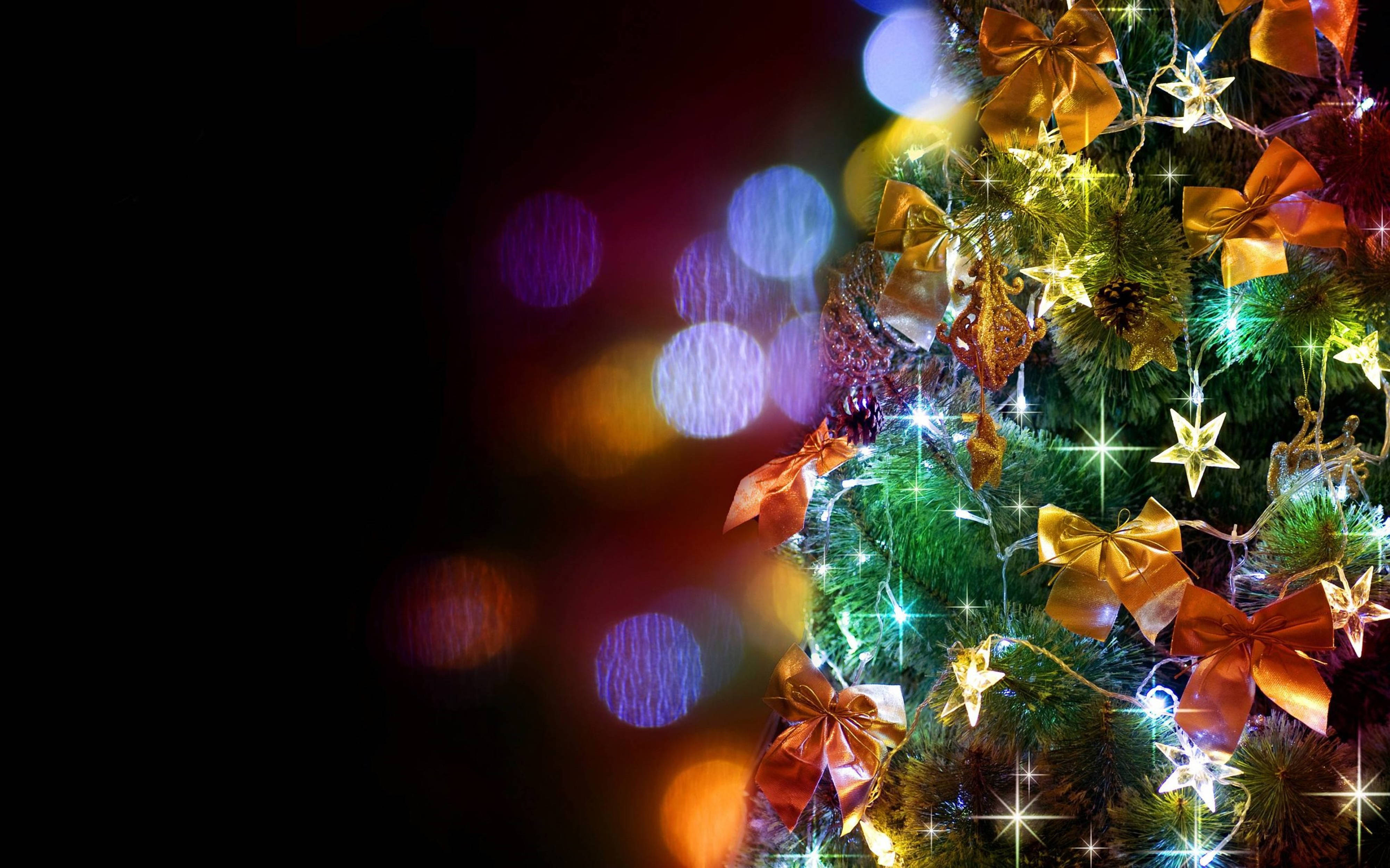 4K Ultra HD クリスマスツリーのライト 壁紙