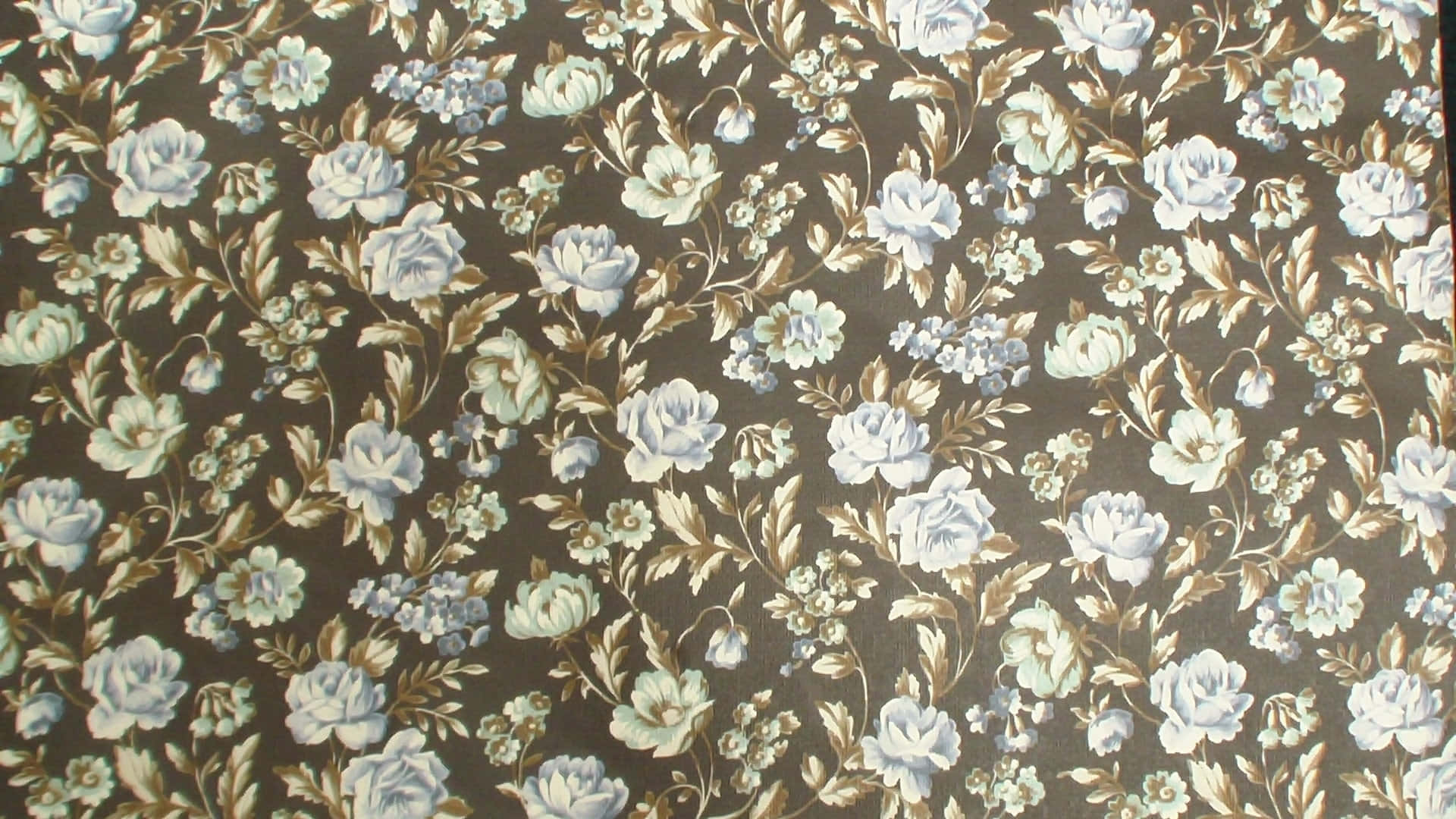 70年代風の花柄パターンでグルーヴィーに！ 壁紙