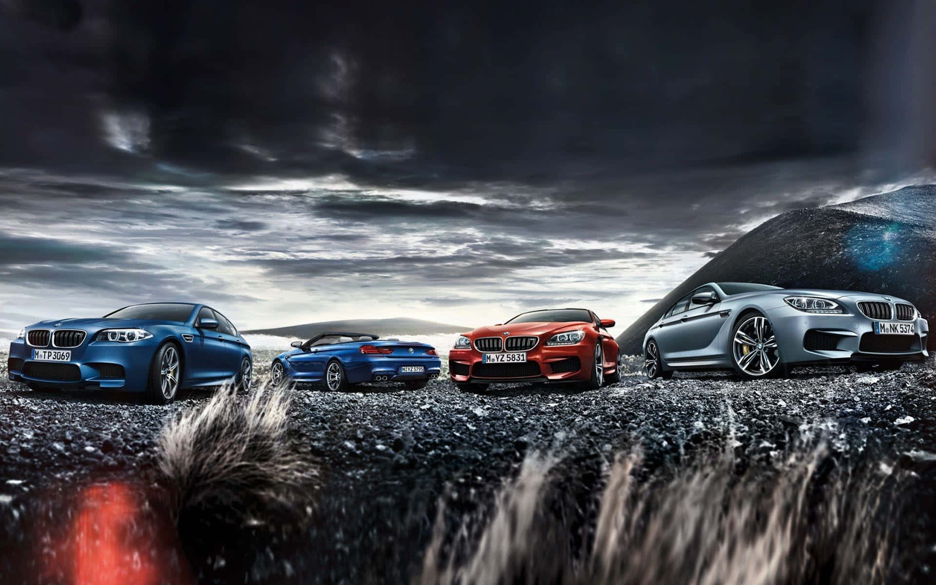 720p Mシリーズ背景 異なる色のBMW Mカー 壁紙
