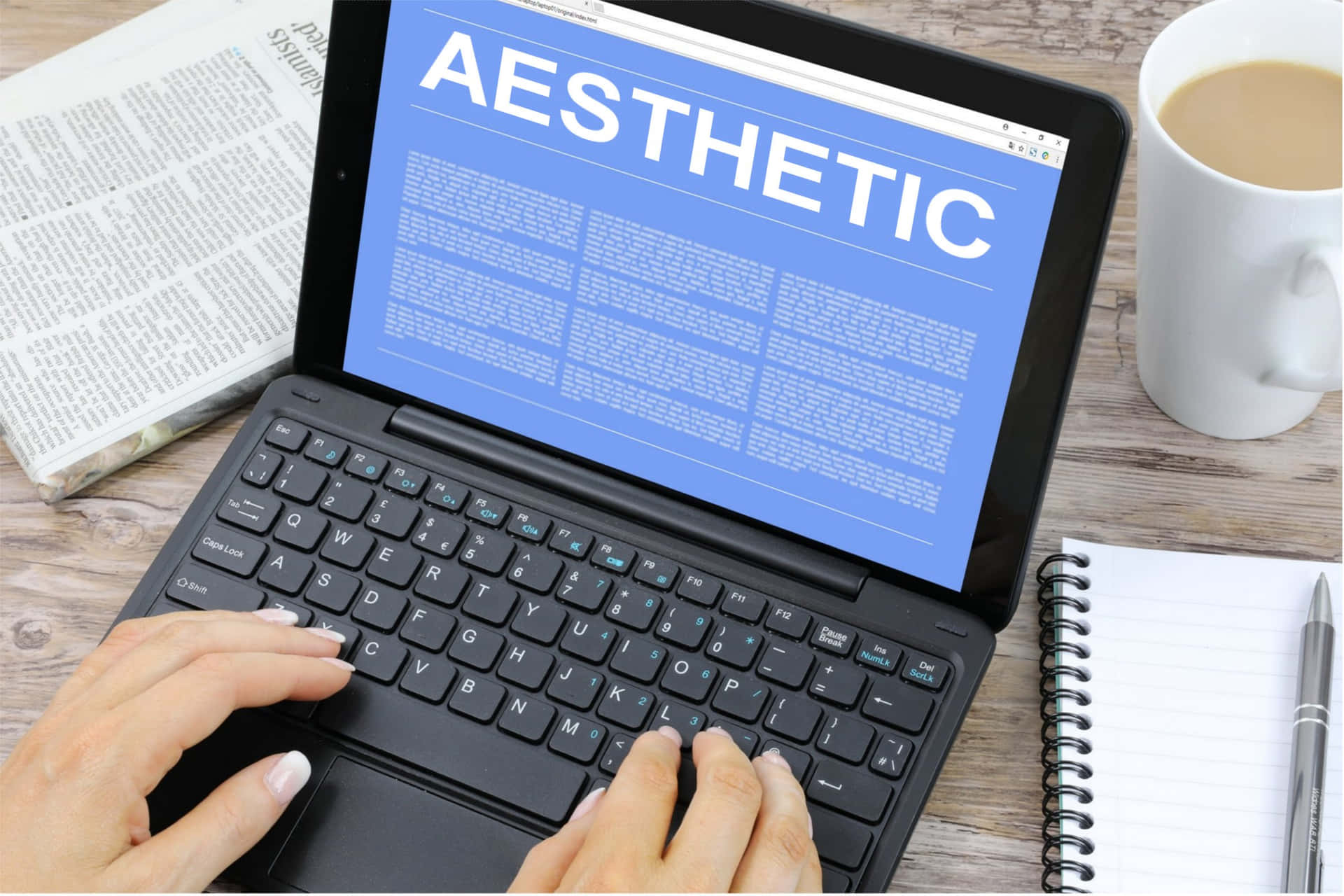 この美しいAesthetic Laptopで存在感を放つ 壁紙