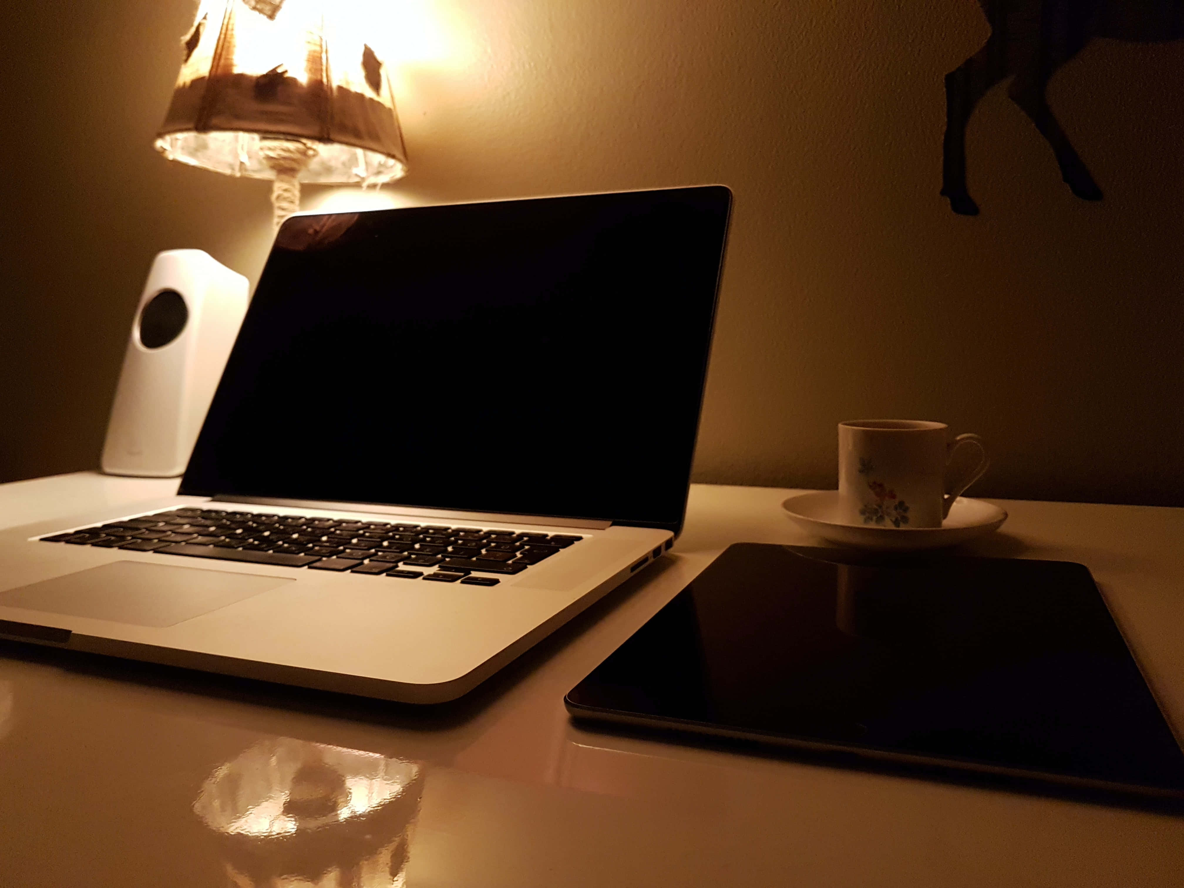 美しいAesthetic Macbookの魅力を堪能 壁紙