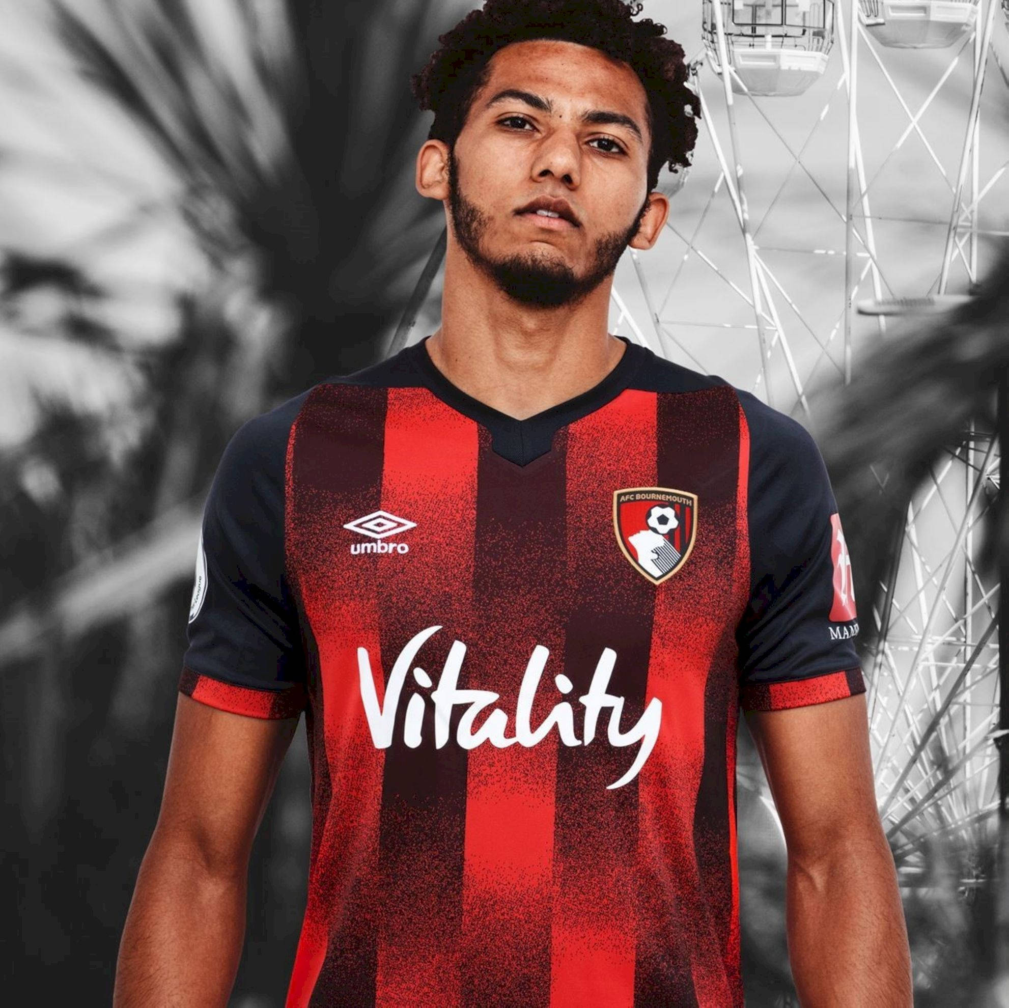 ロイド・ケリー AFCボーンマスユニフォーム着用 壁紙