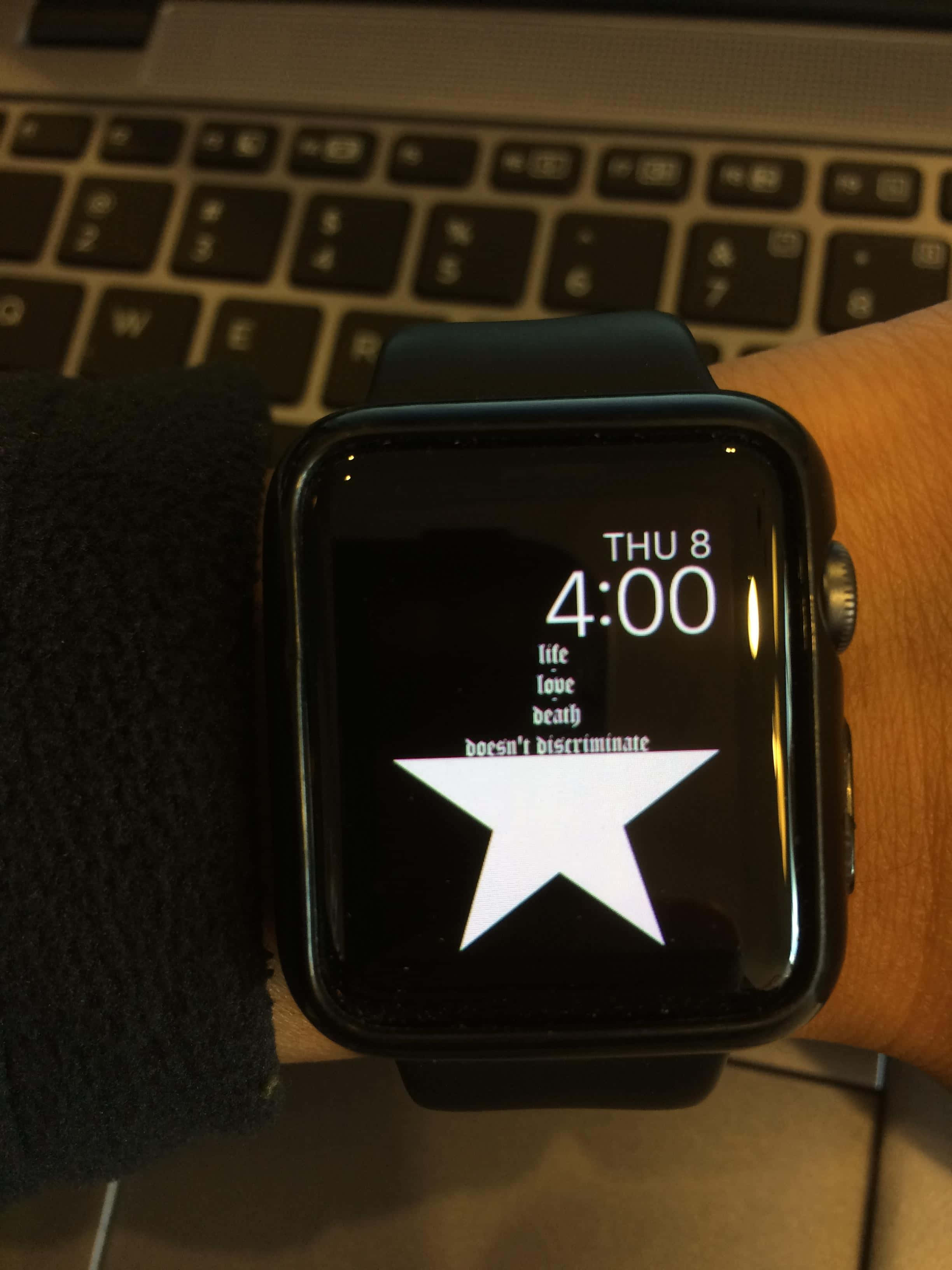 スタイリッシュなApple Watchがフィットネス機能を強調 壁紙