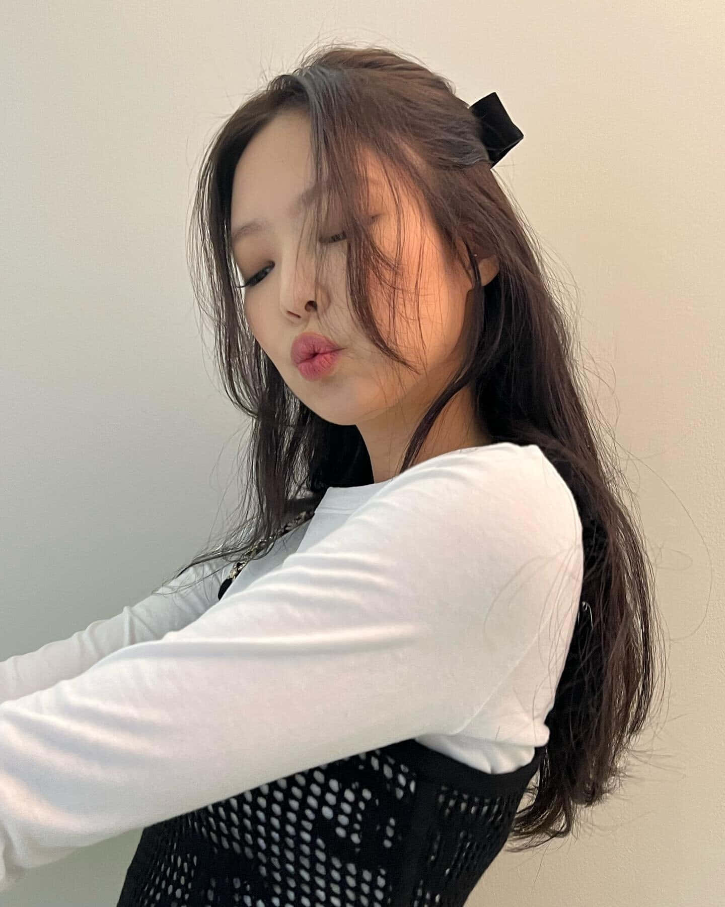 BLACKPINK ジェニー キス顔 写真 壁紙