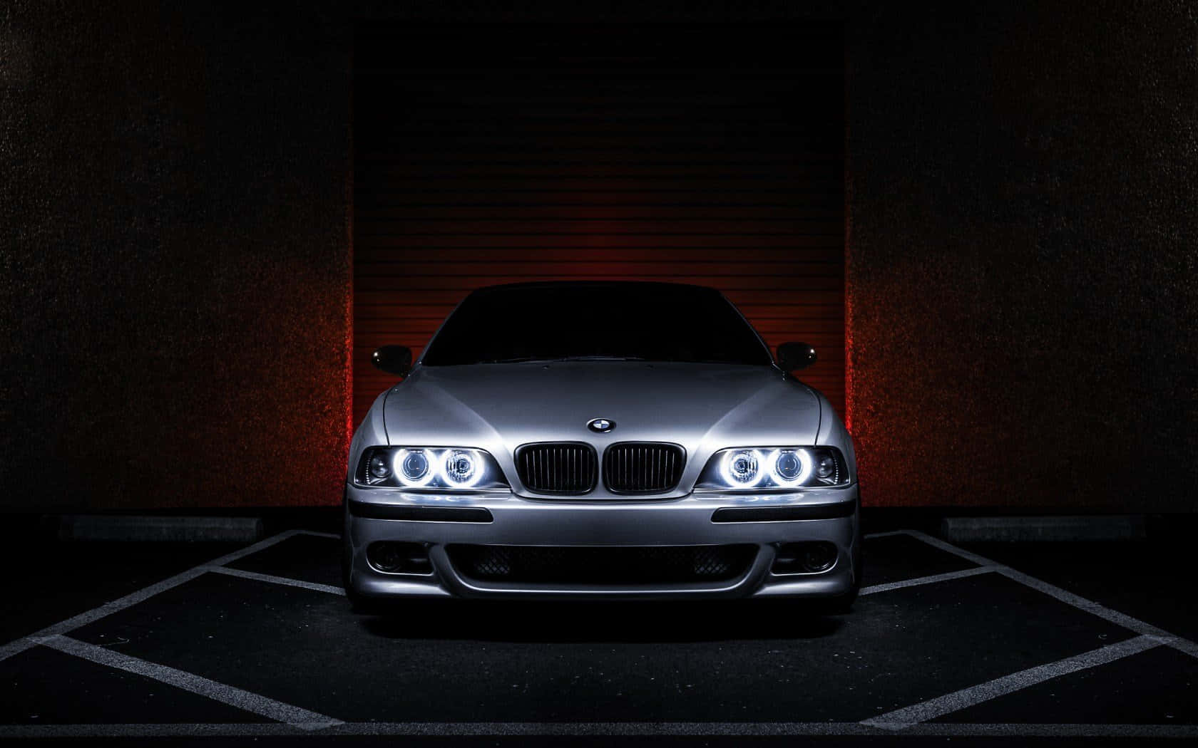 クールなシルバーのBMW 壁紙