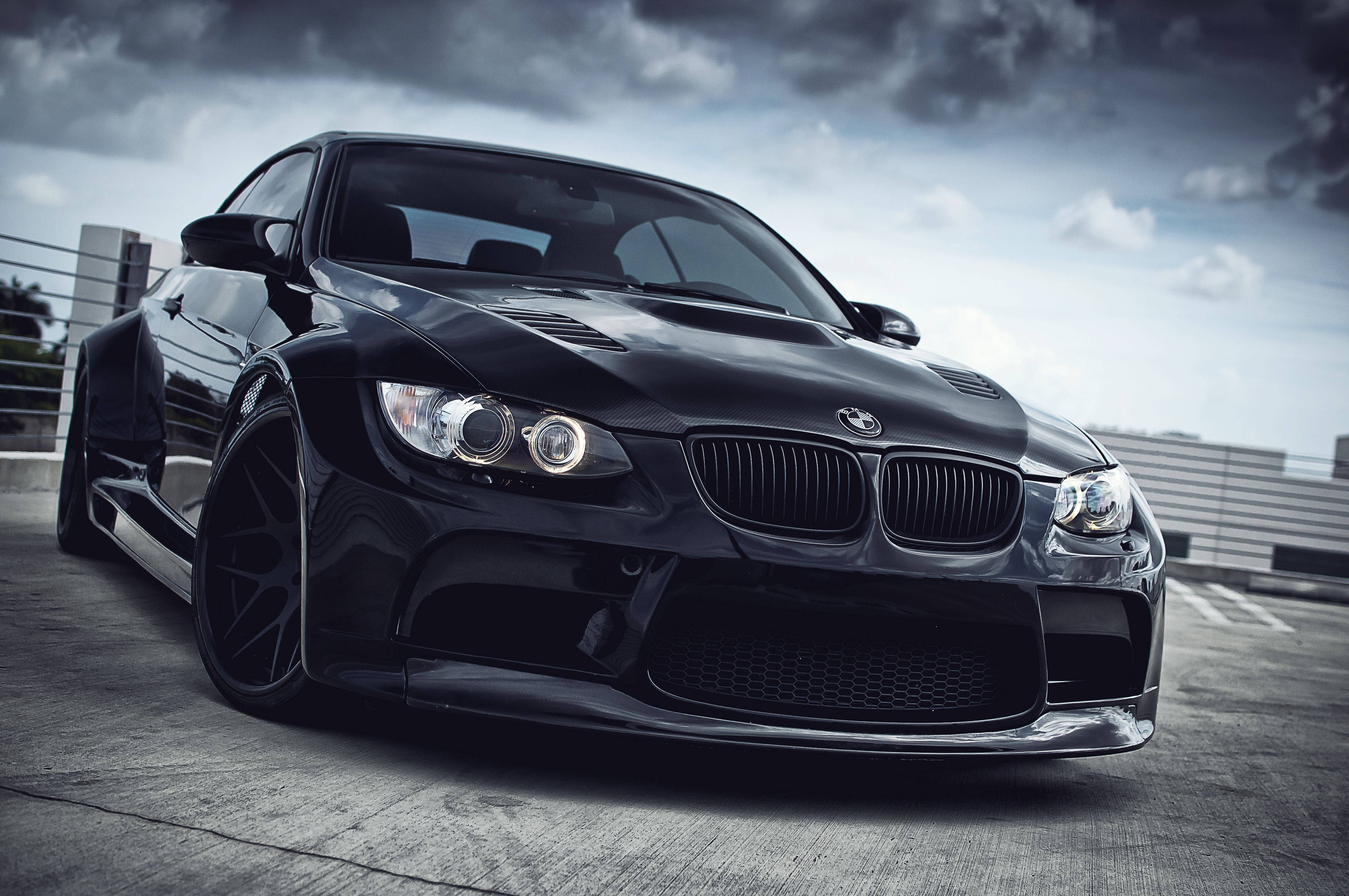 ブラックBMW 4K ラップトップ カー 壁紙