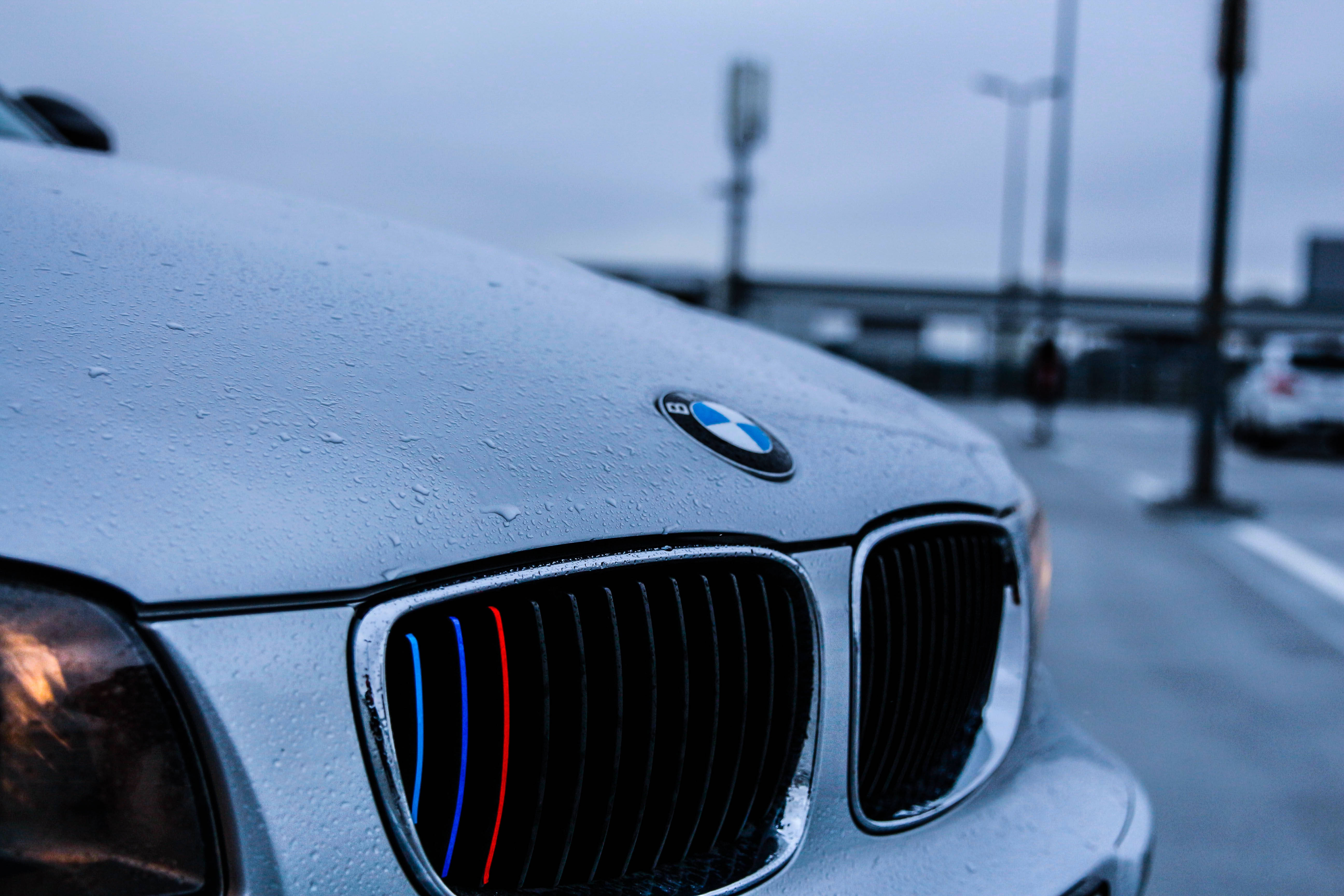 「BMW体験 - パワーとラグジュアリーの具現化」 壁紙