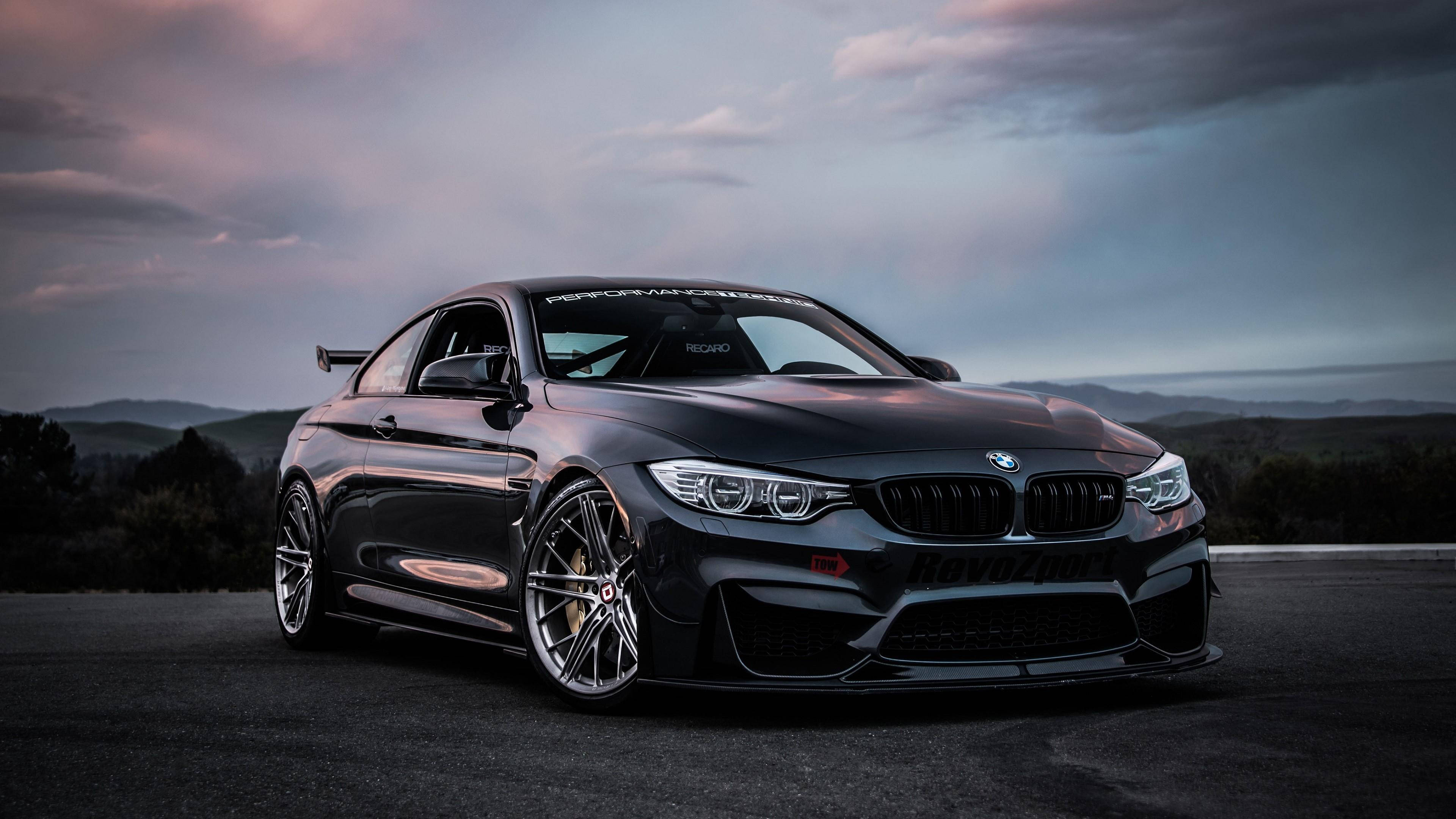 マットブラックのBMW M4 ラップトップ 壁紙