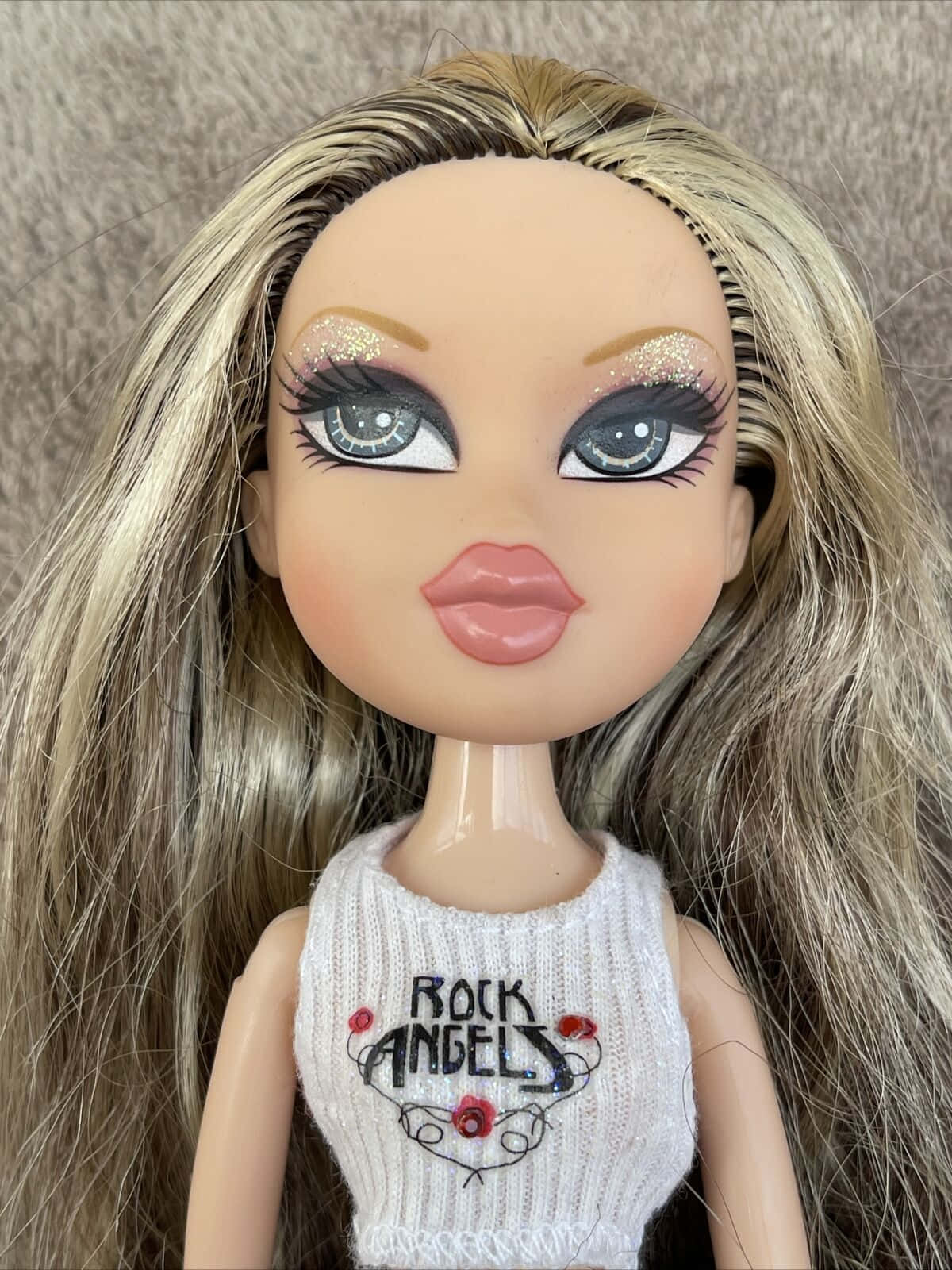 おしゃれに決めて、カラフルなファッションを楽しもうBratz 壁紙