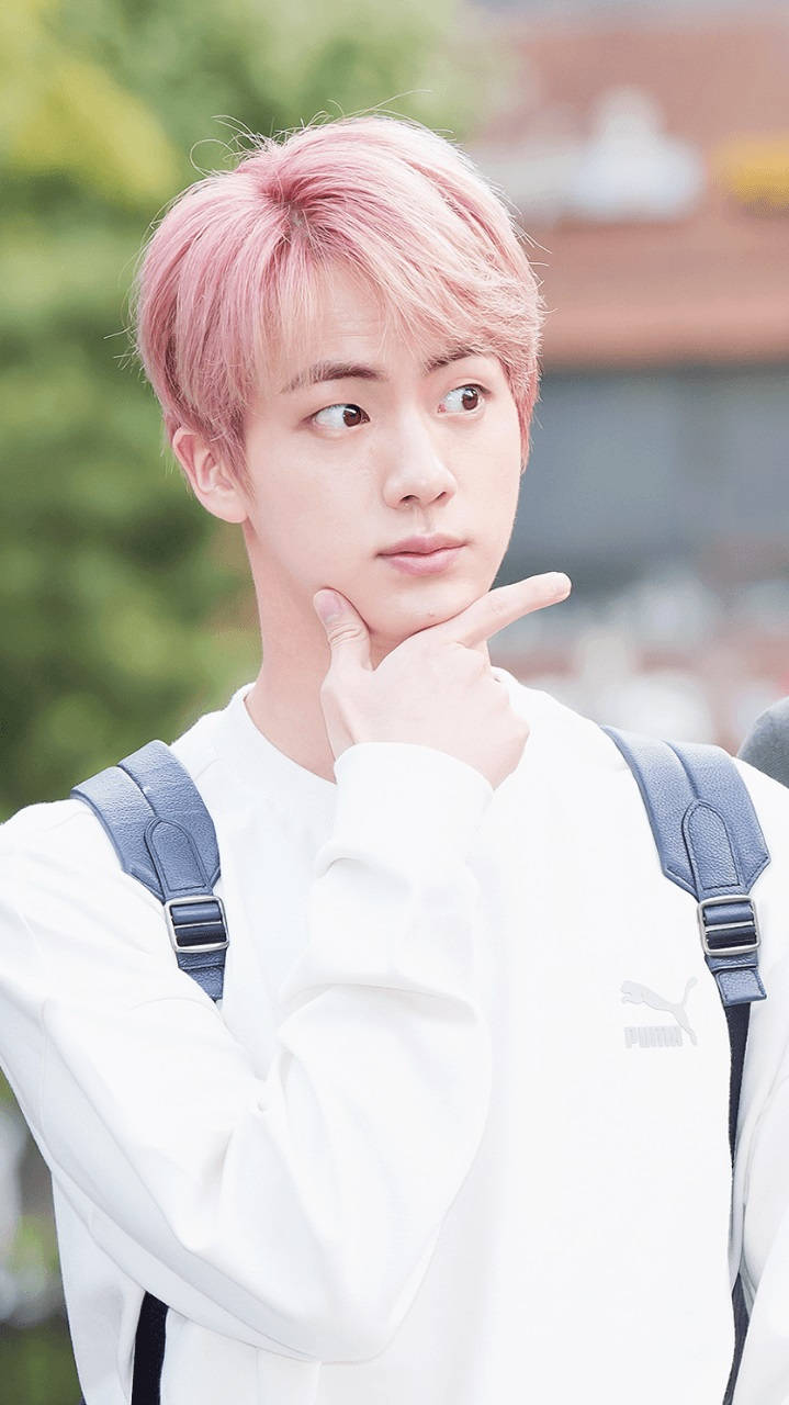 かわいいBTSジンのハンサムポーズ 壁紙