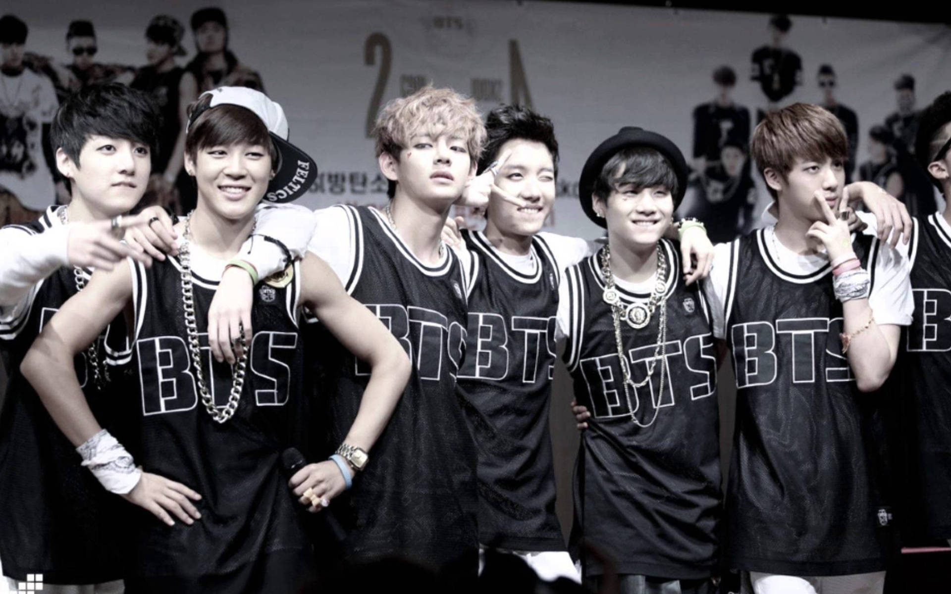BTS グループ写真 デビュー2013 壁紙