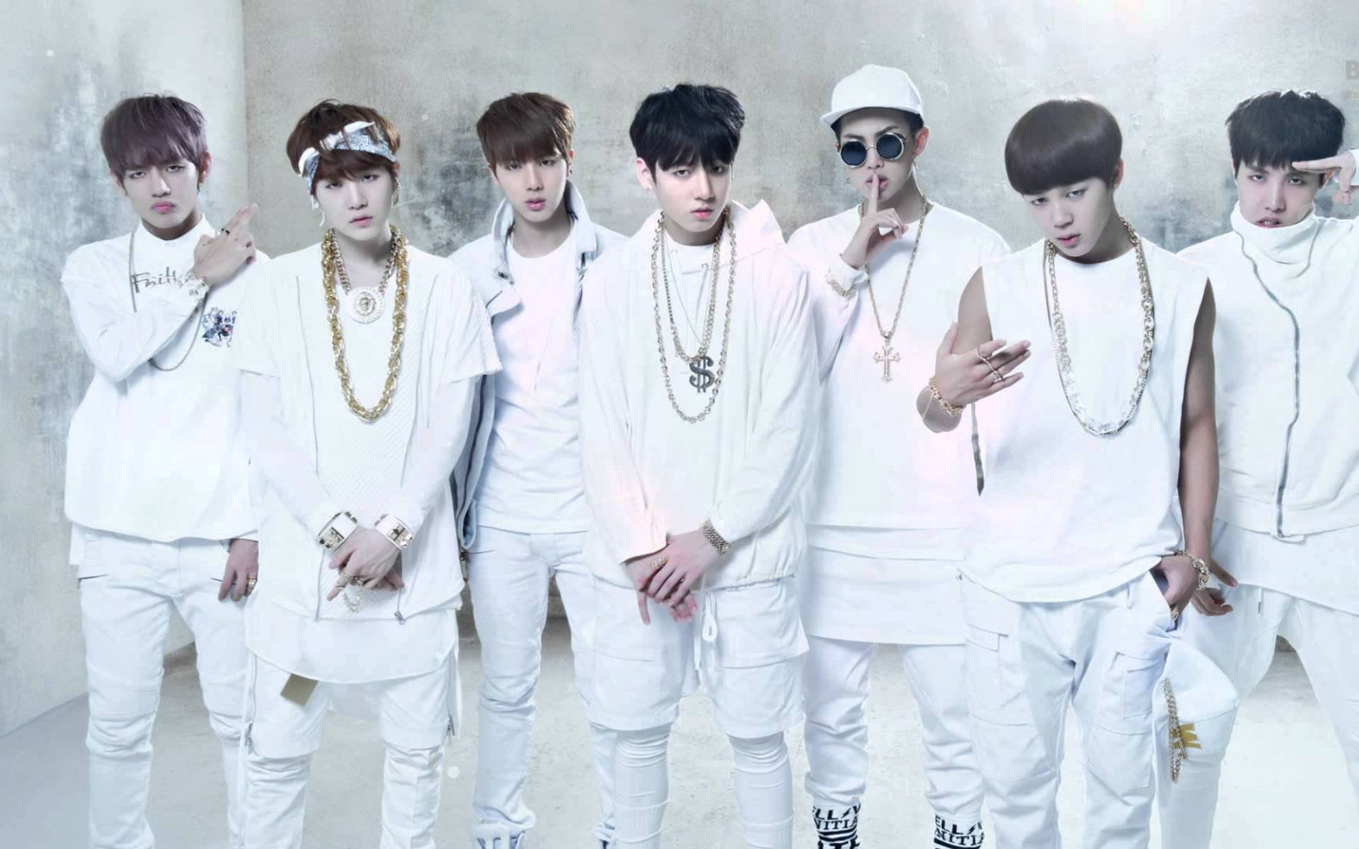 オールホワイトのBTSグループ写真 壁紙