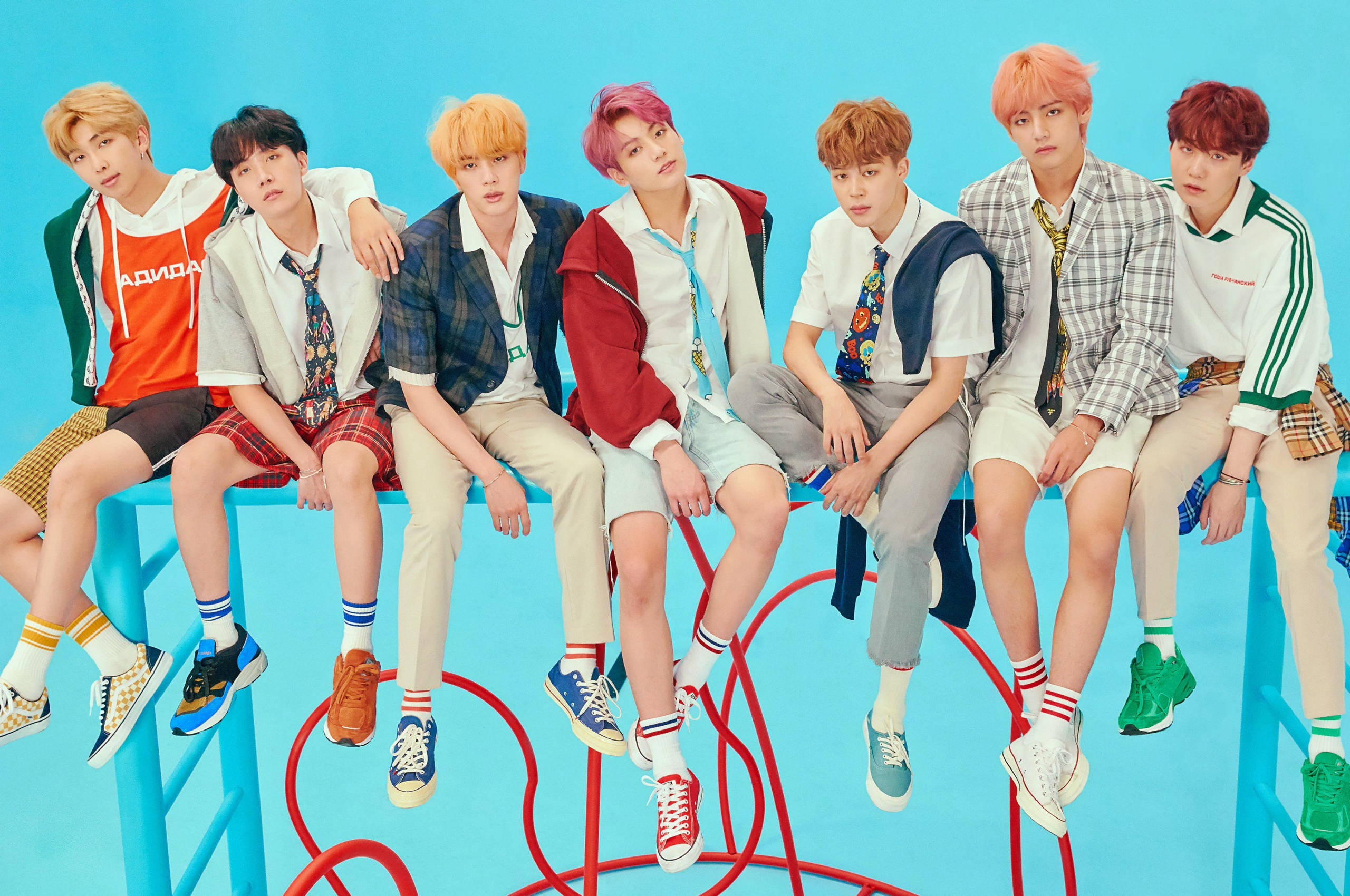 BTS グループ写真 ブルー 壁紙