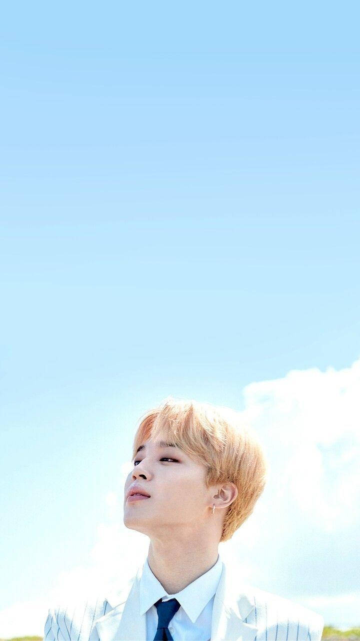 空の下の可愛いBTSジミン 壁紙