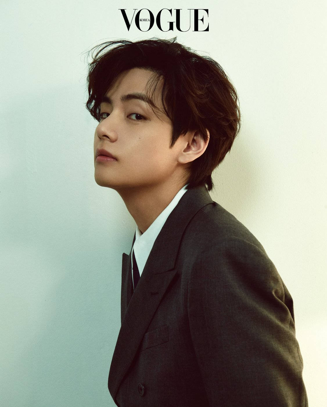 BTS V ヴォーグ スーツ 壁紙