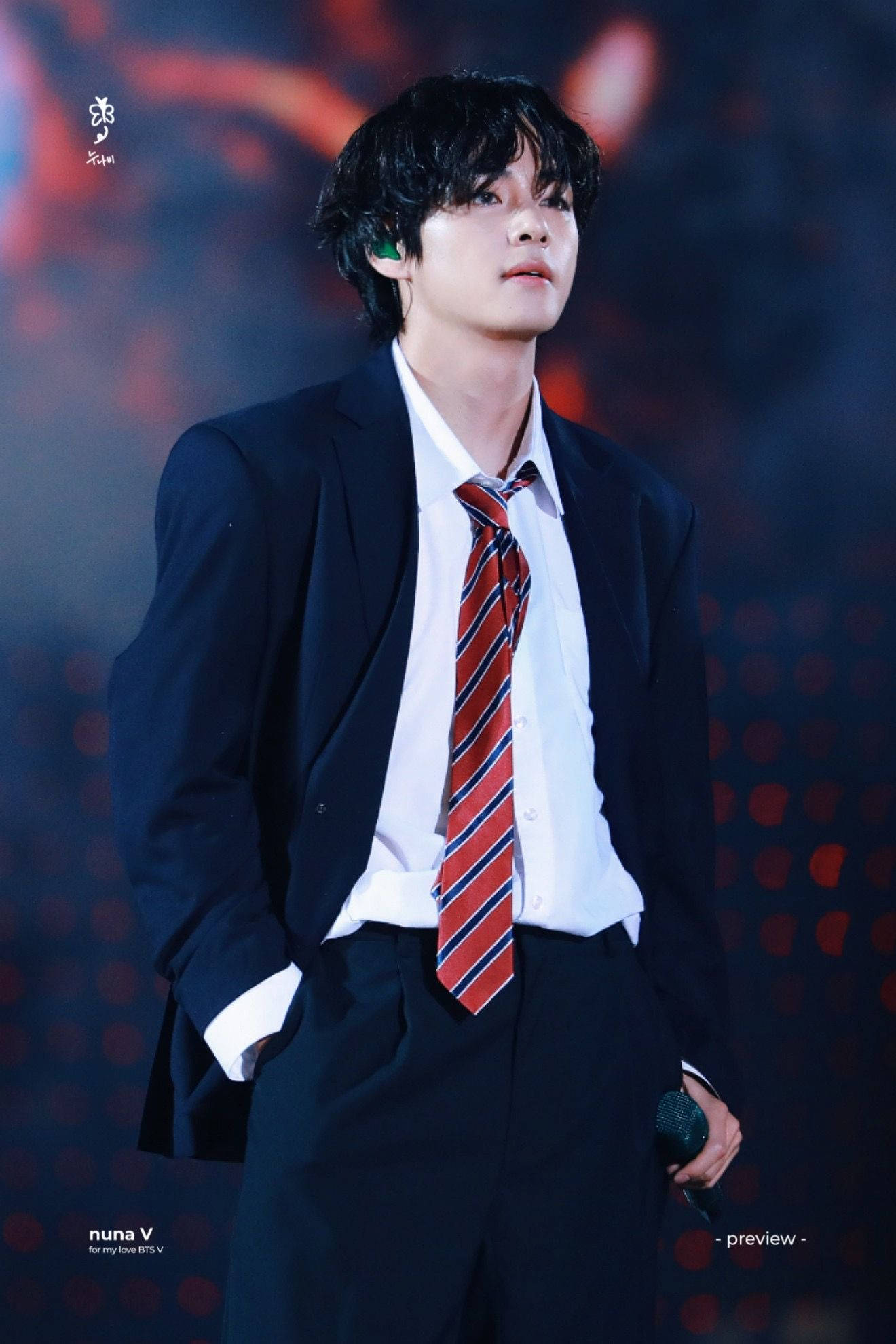 BTS V 学ラン姿 壁紙