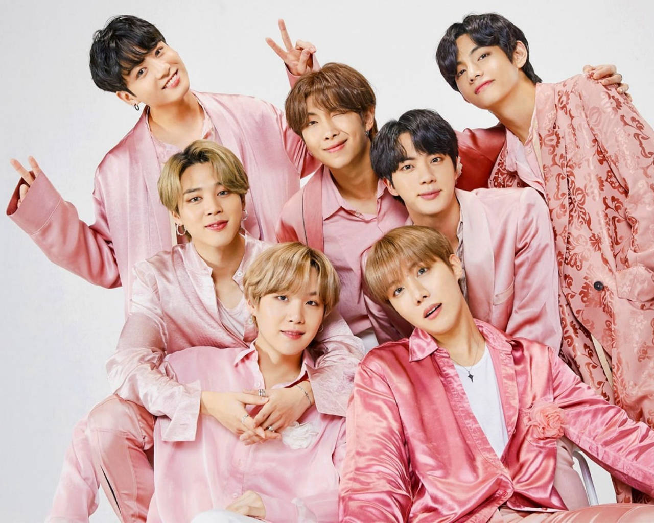 BTSメンバーのピンクのデスクトップ壁紙 壁紙