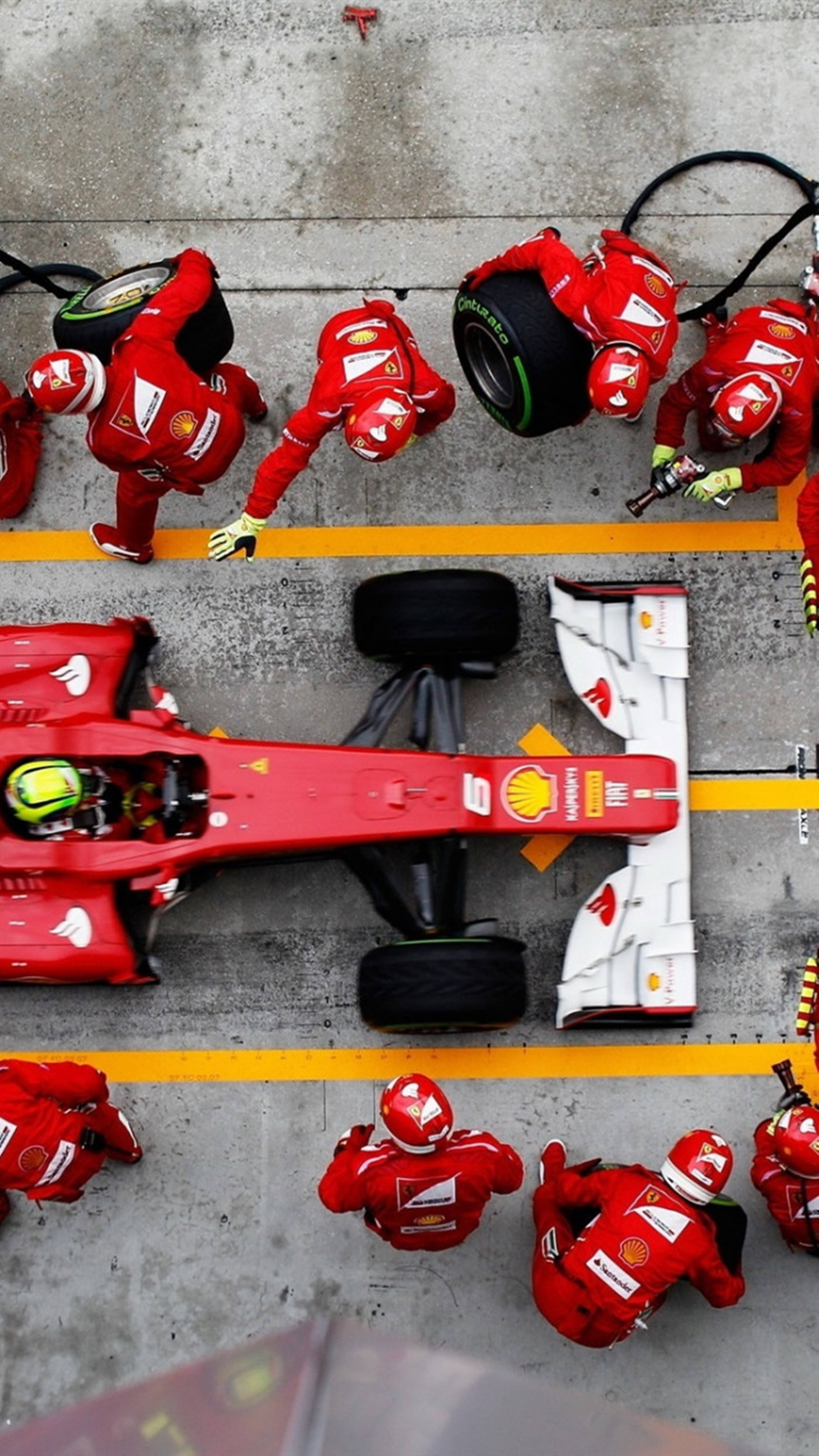 F1 赤いフェラーリ10とドライバーのスマホ壁紙 壁紙