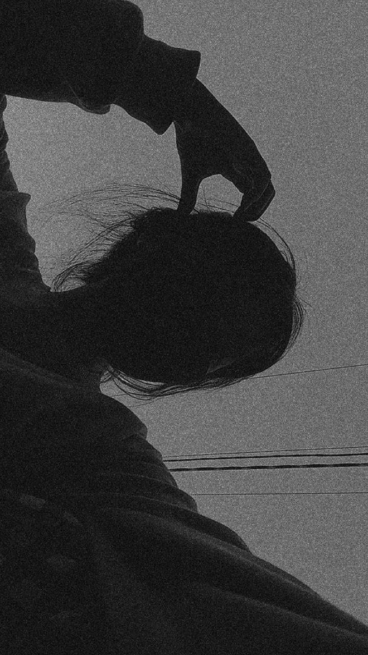 シルエットの女性 ダークなInstagramプロフィール 壁紙