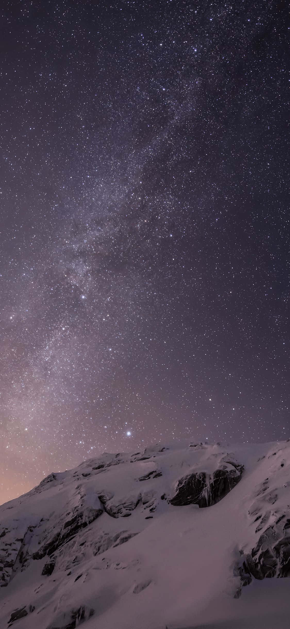 オリジナル iPhone 5s 山の夜空 壁紙