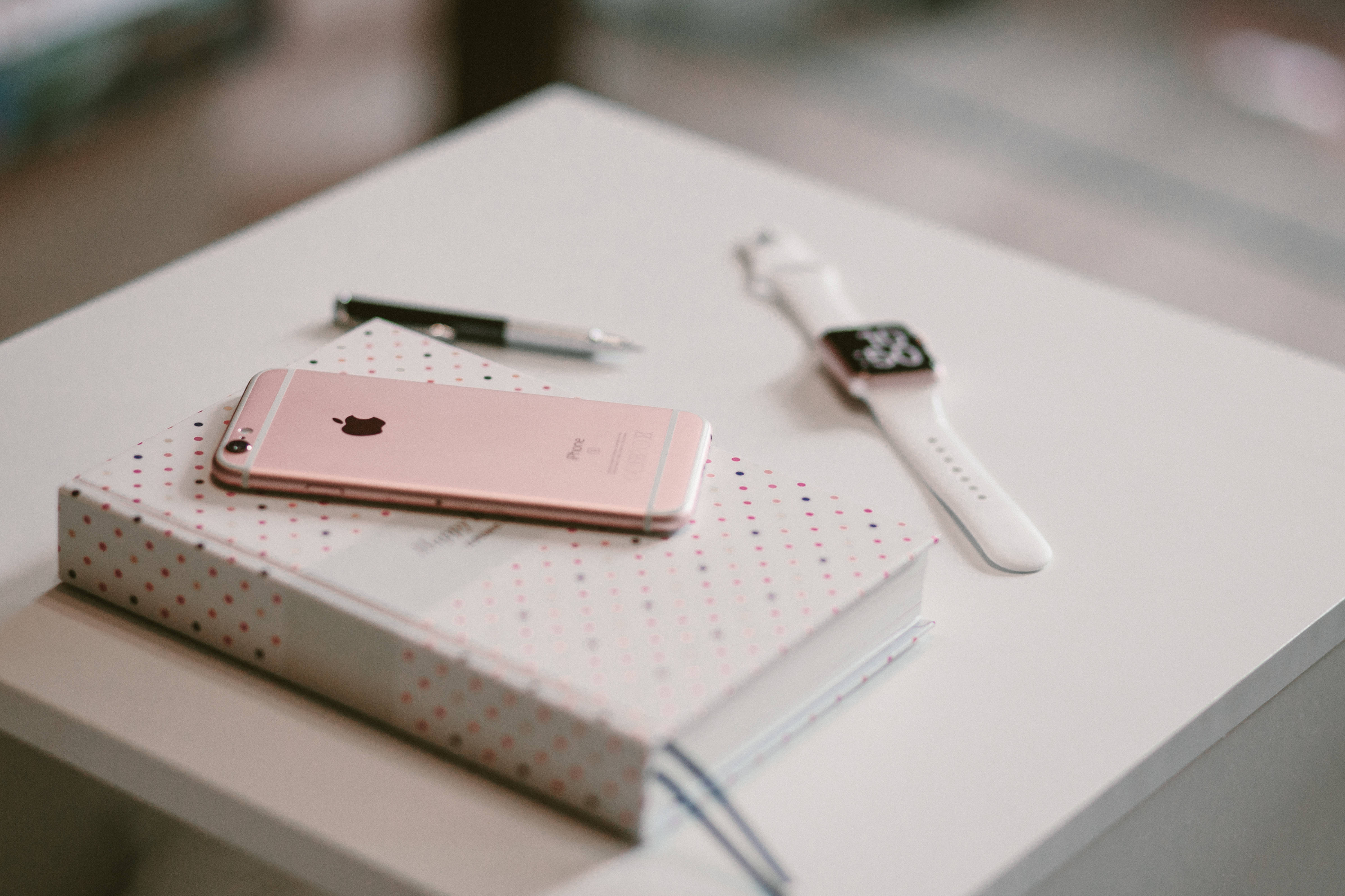 iPhone 6S ローズゴールド 壁紙