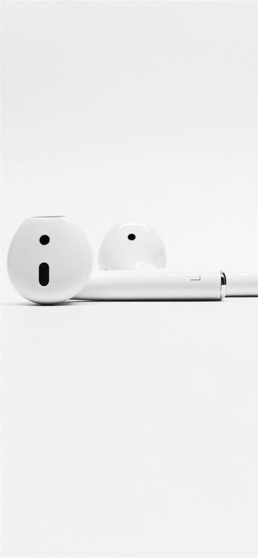 ホワイト iPhone AirPods 壁紙