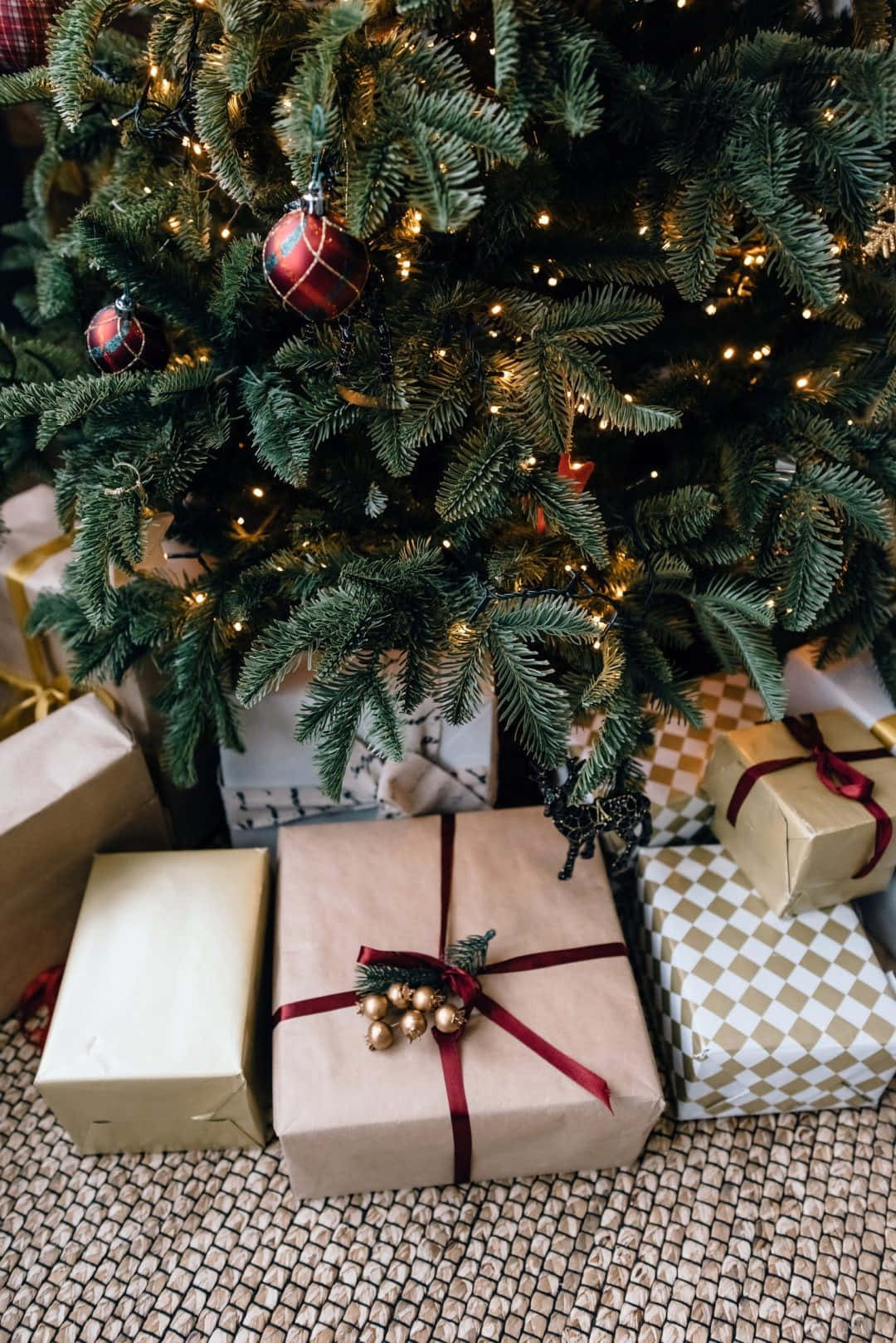 iPhone クリスマス おしゃれ ツリー プレゼント 壁紙