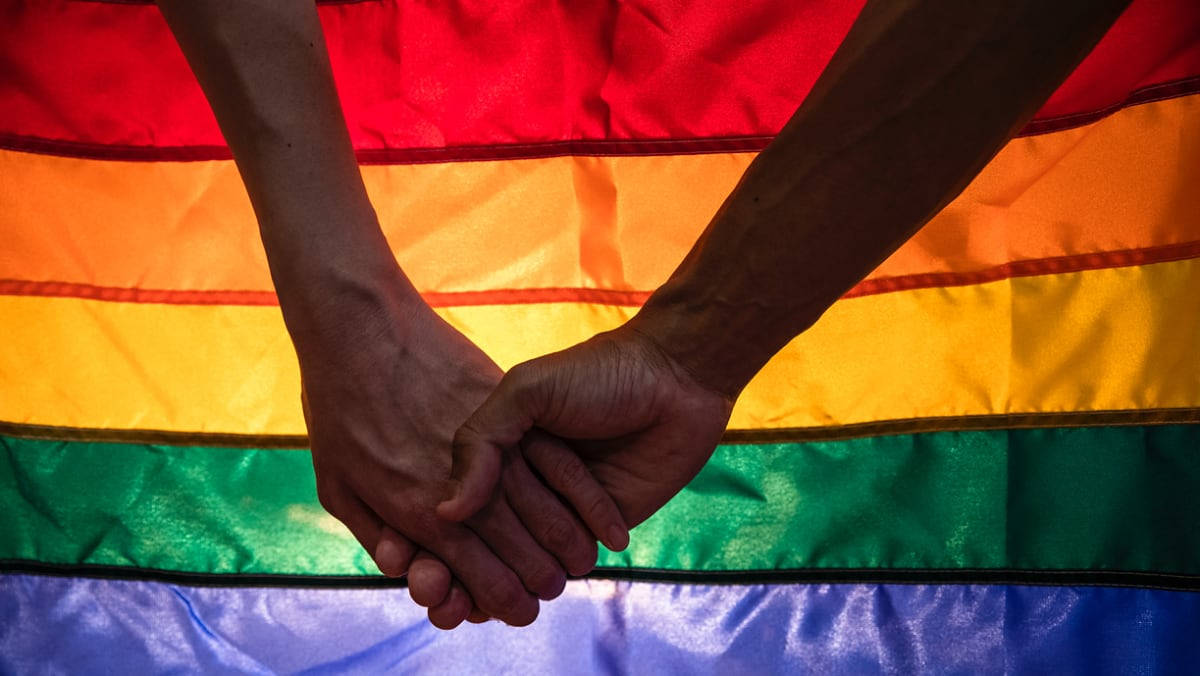 Love Is Love 手をつなぐ 壁紙