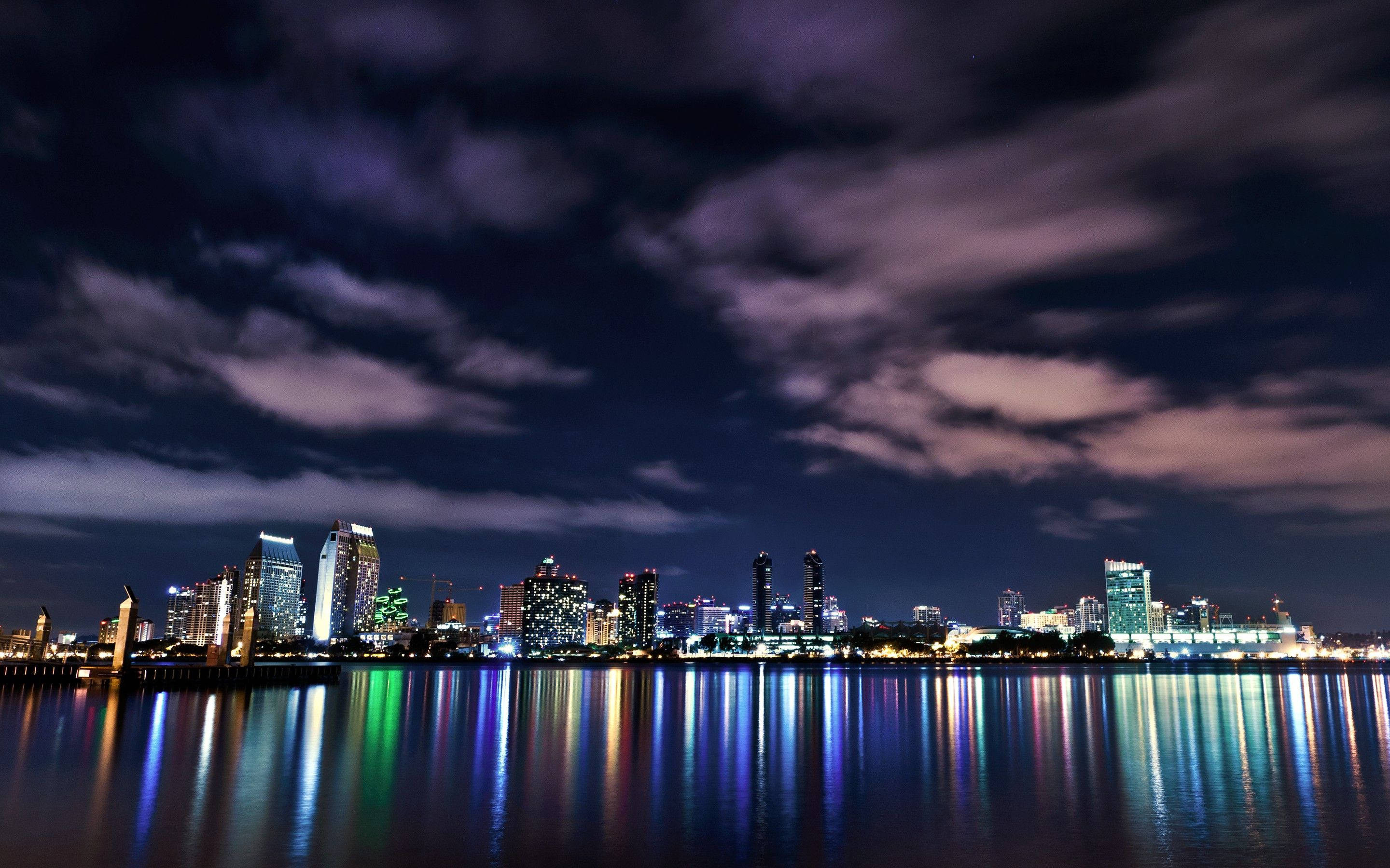 MacBook Pro 輝く夜景 壁紙