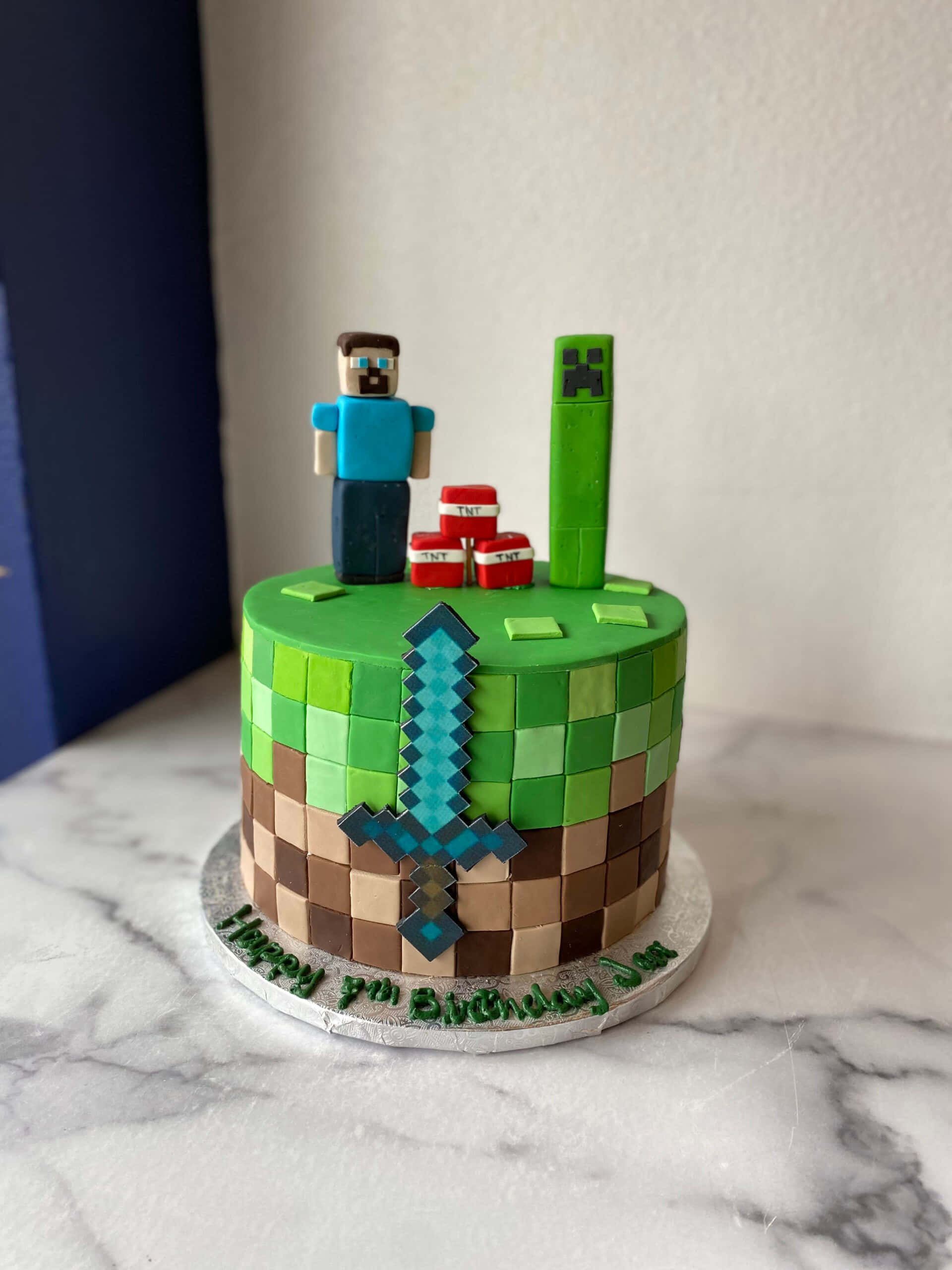 あらゆるイベントを華やかにするユニークなMinecraftケーキの数々 壁紙
