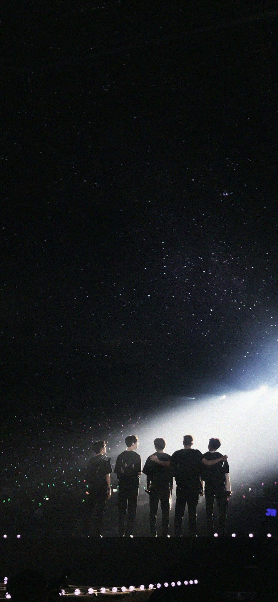 美的なNU'EST K-POPグループコンサート 壁紙