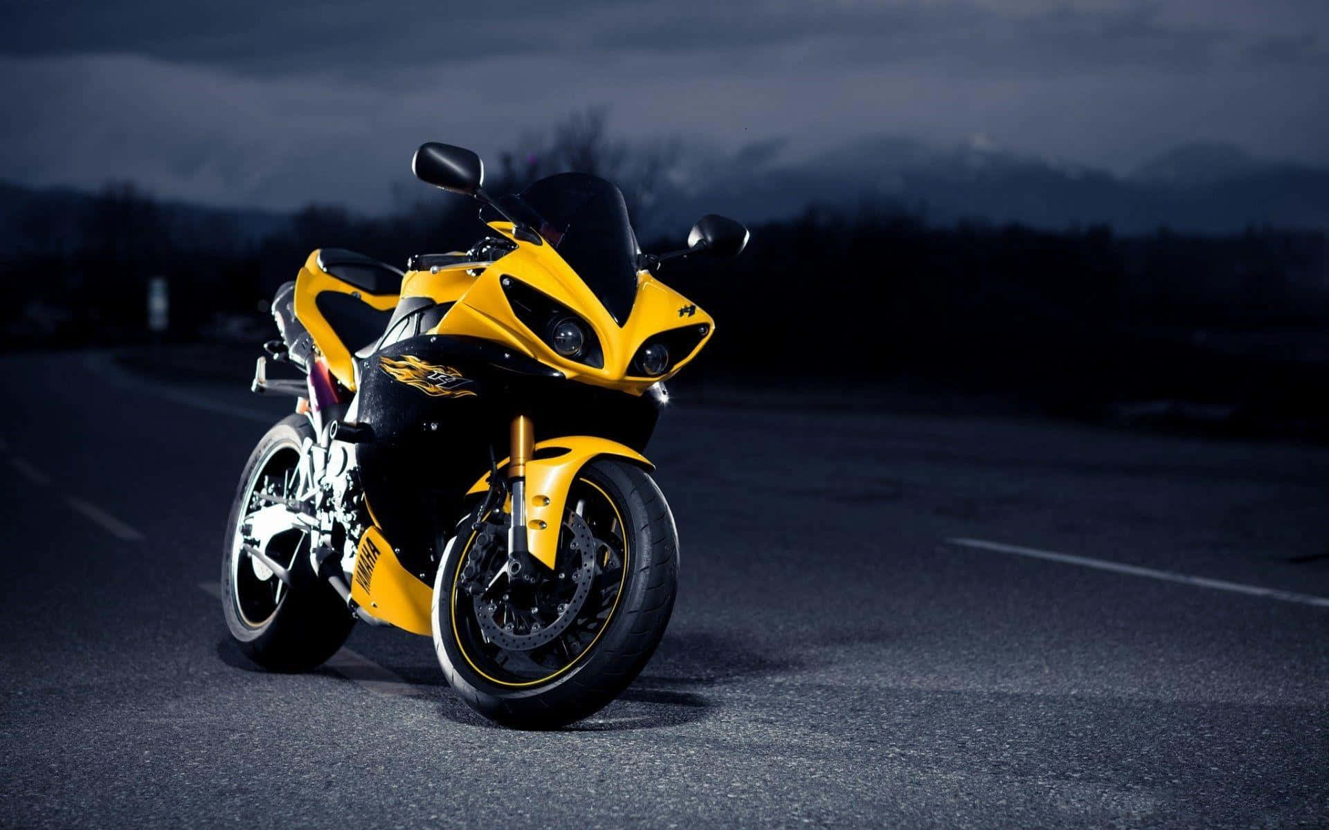 見事なヤマハRシリーズのバイク背景 壁紙