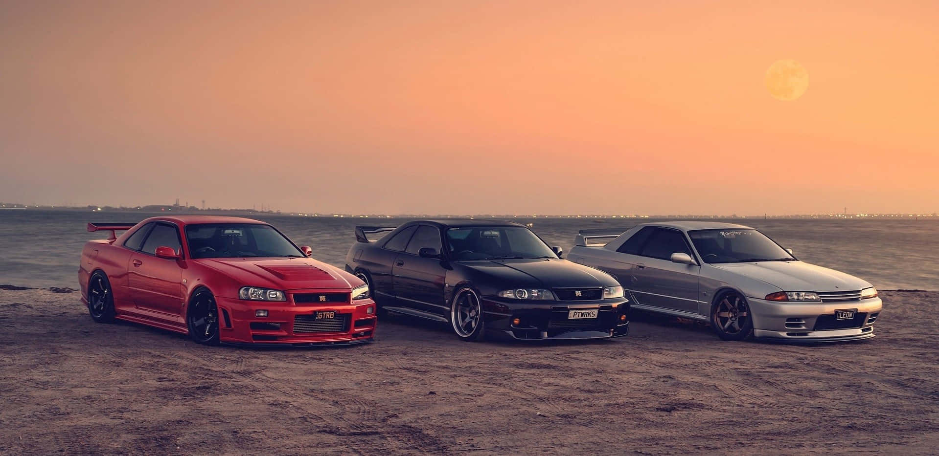 日産 スカイライン R33 GT-R 出番を待つ王者 壁紙