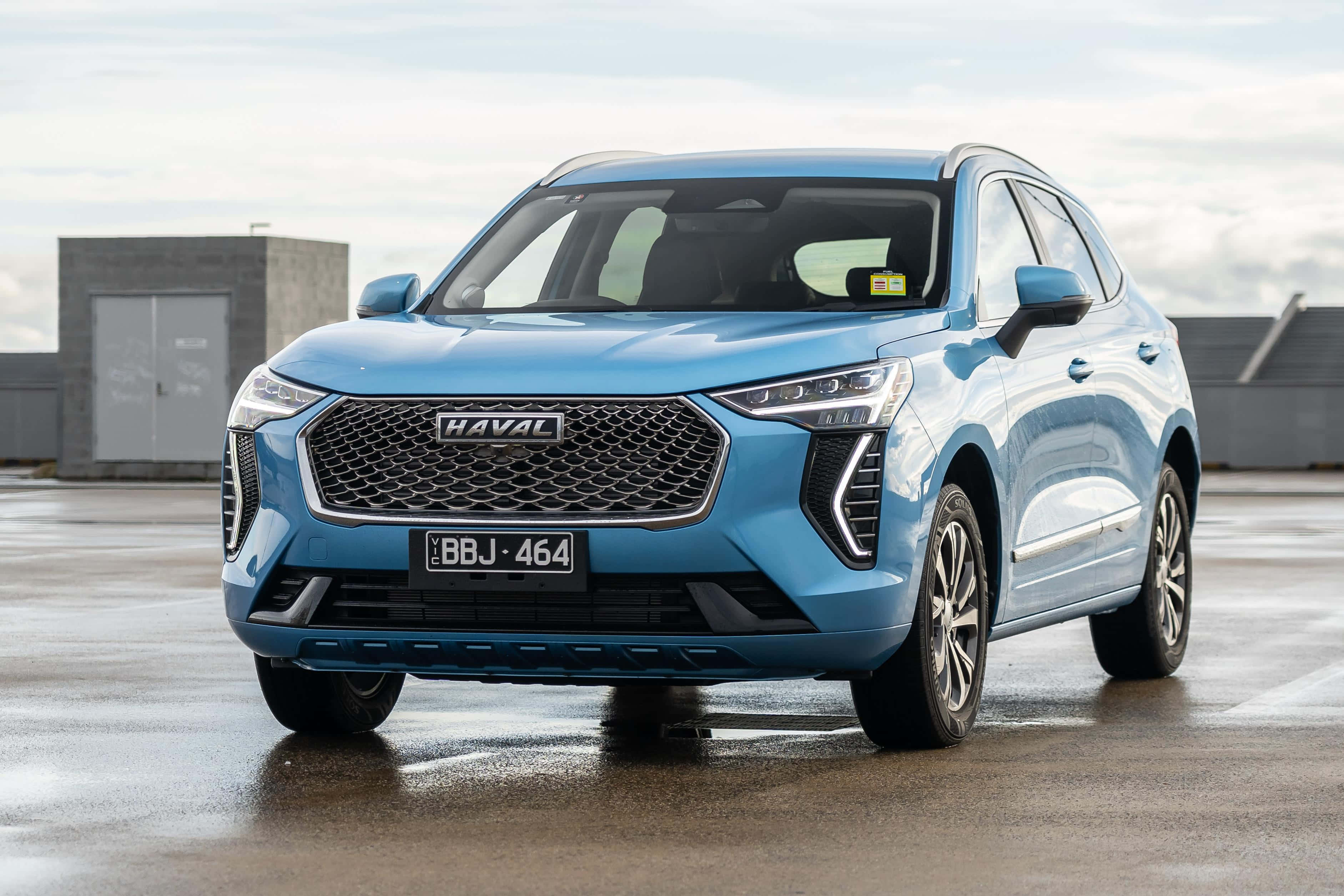 魅惑のハバルSUV、砂漠の冒険へ 壁紙