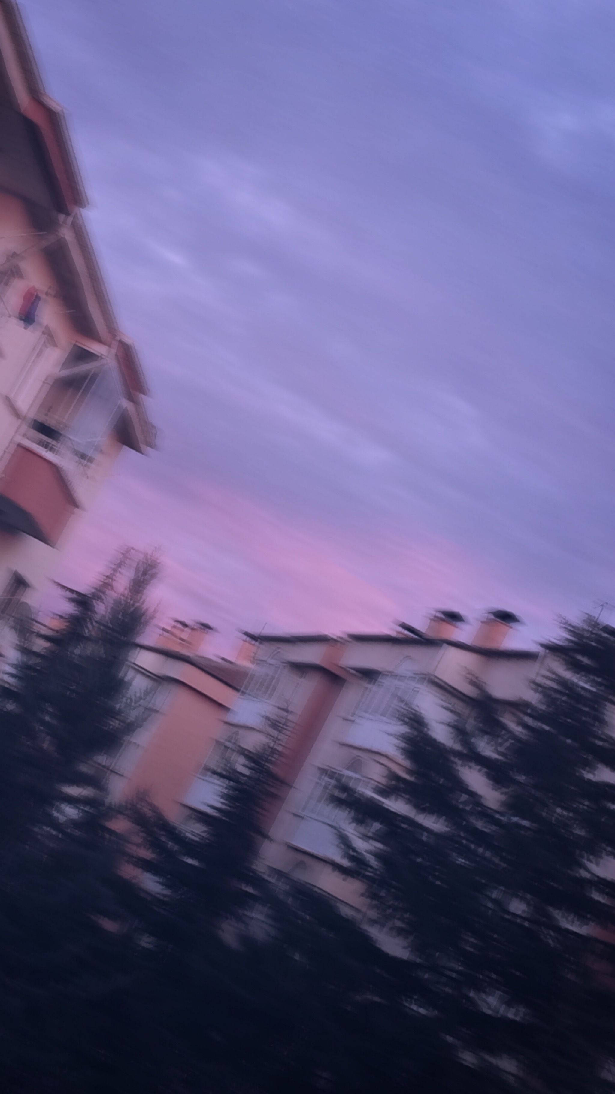 Tumblr風のぼやけた紫色の空 壁紙
