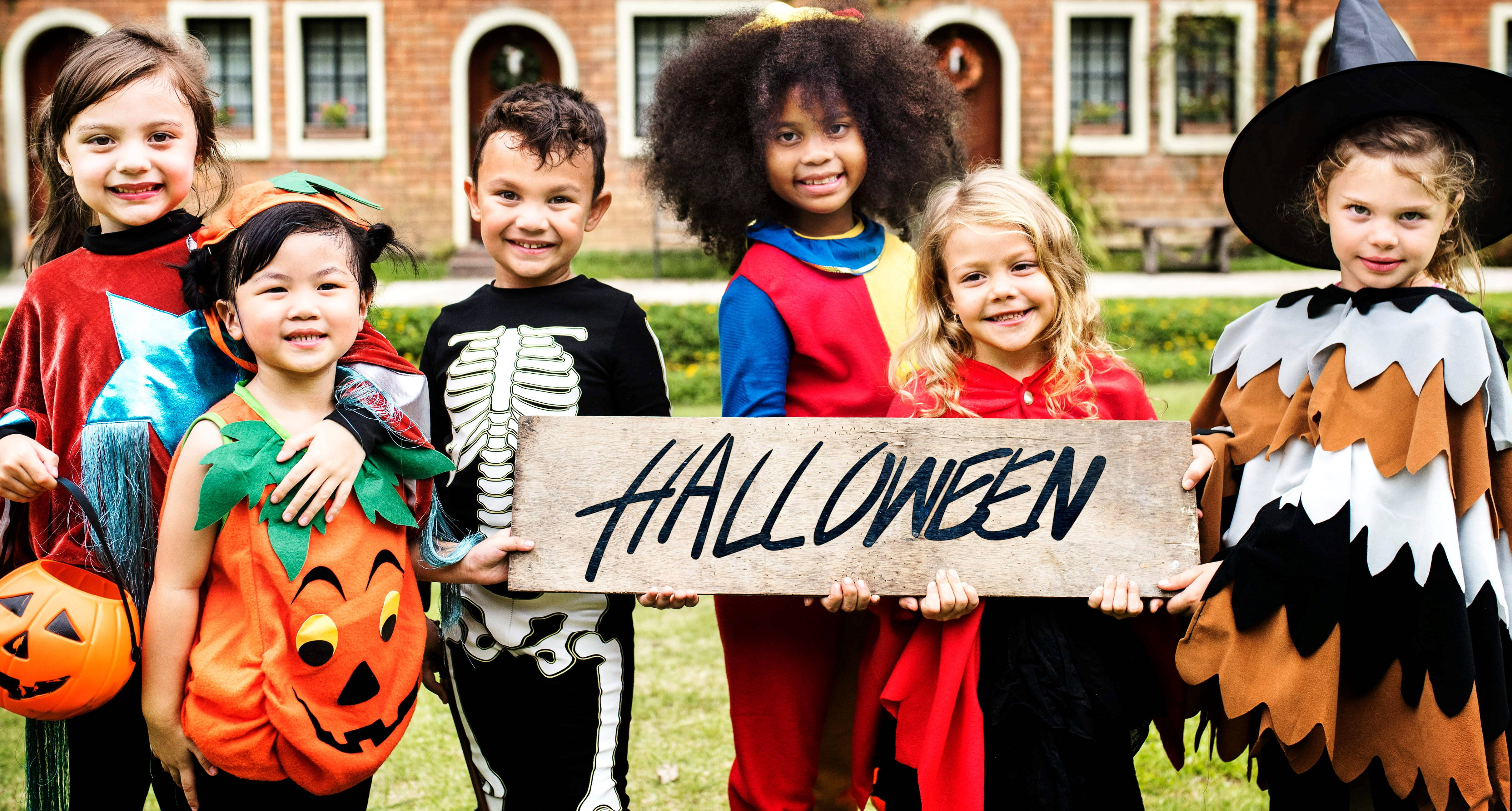 かわいいハロウィンの子供衣装 壁紙