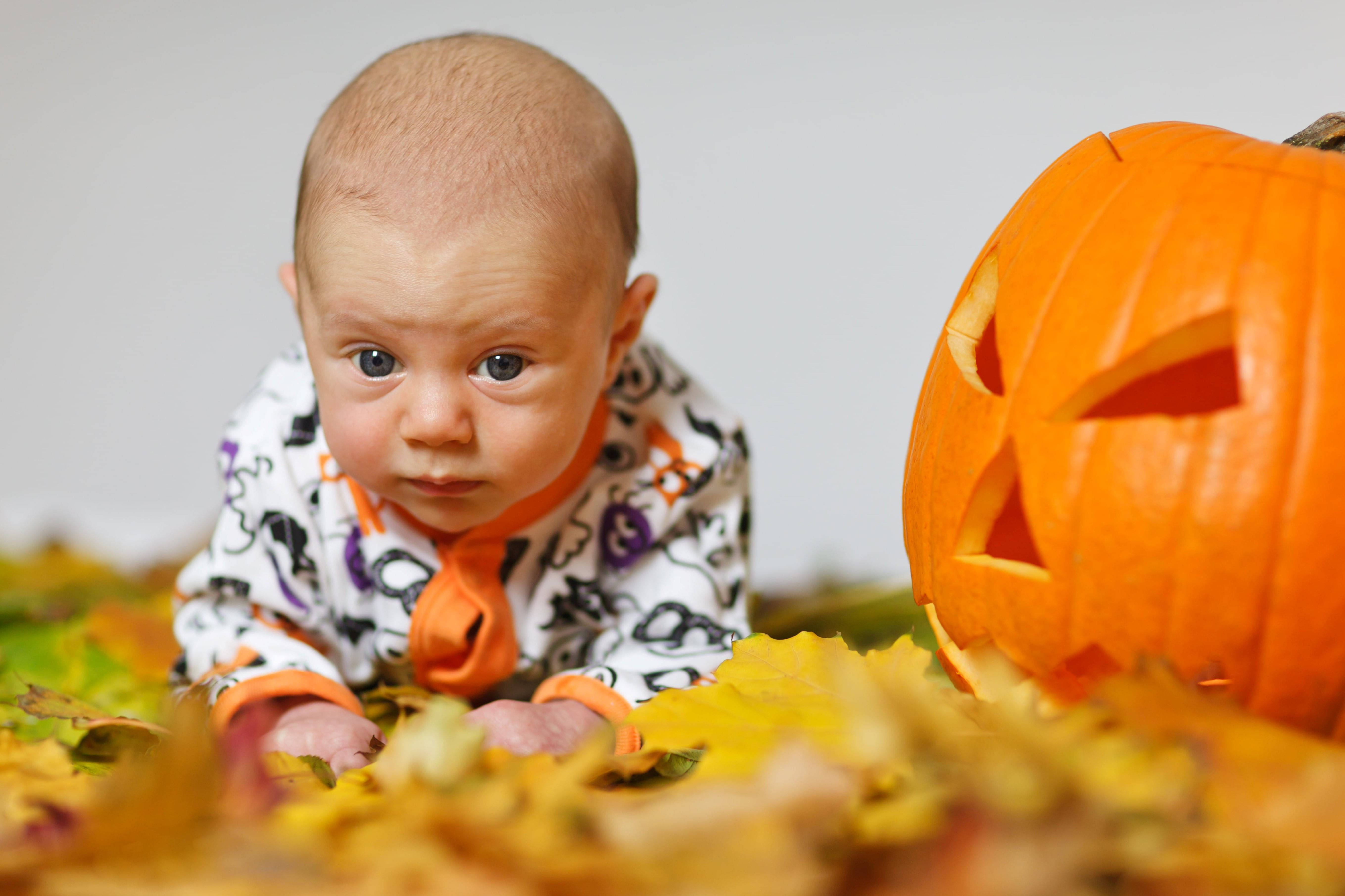 かわいいハロウィンベビー 壁紙