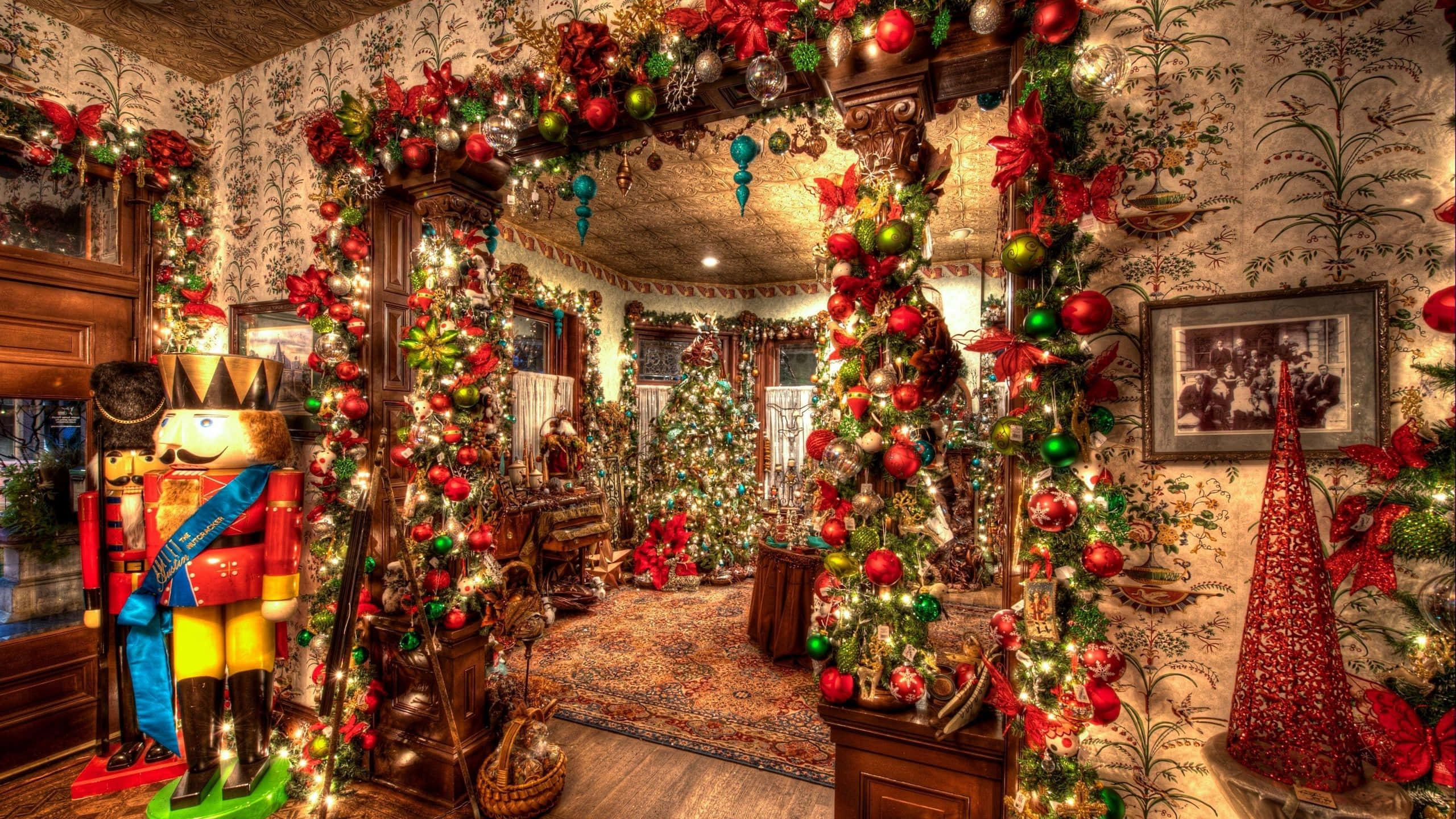 アーティスティックなクリスマスオーナメントの写真 壁紙
