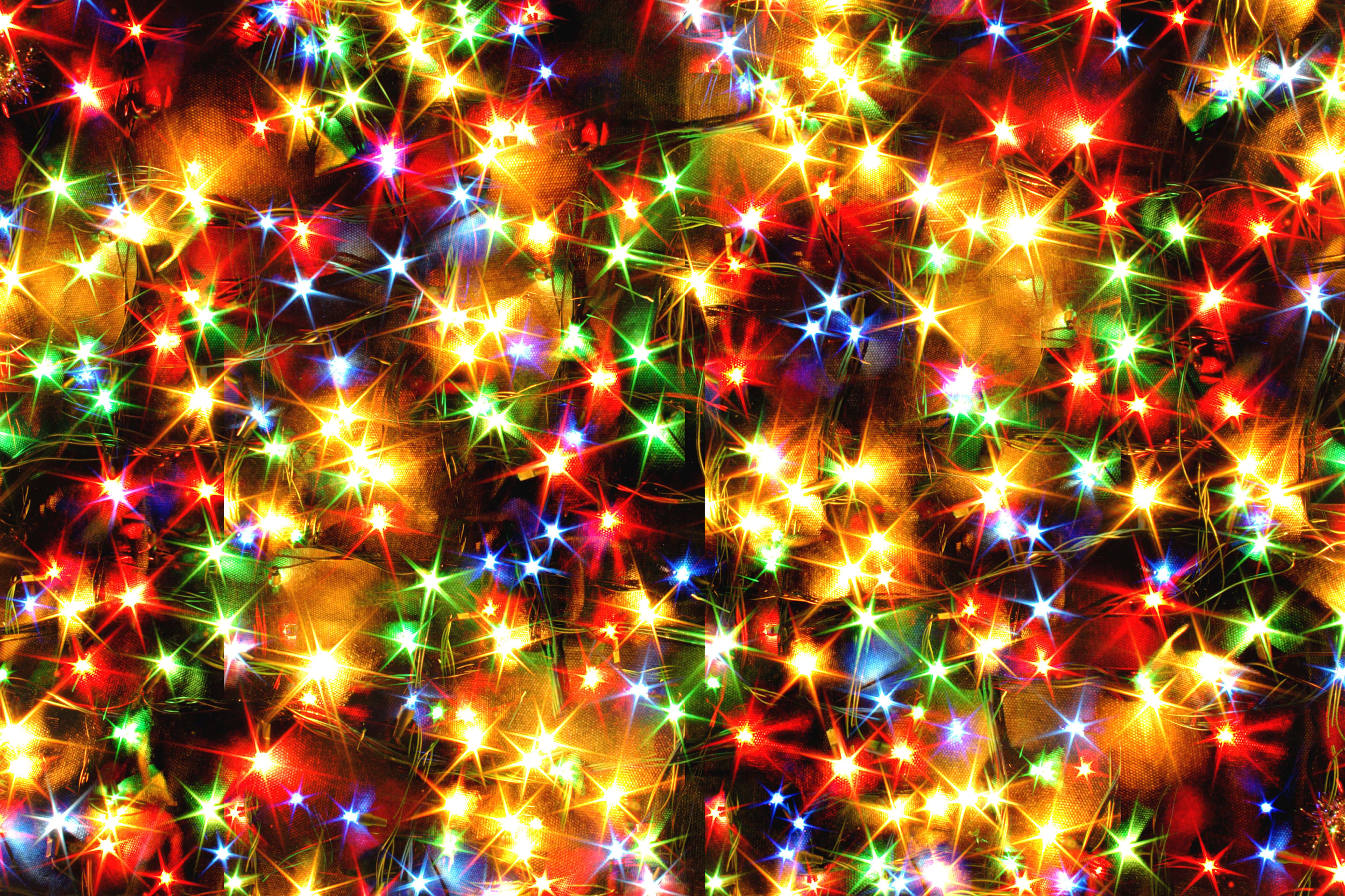クリスマスライトのカラフルで美しい写真 壁紙