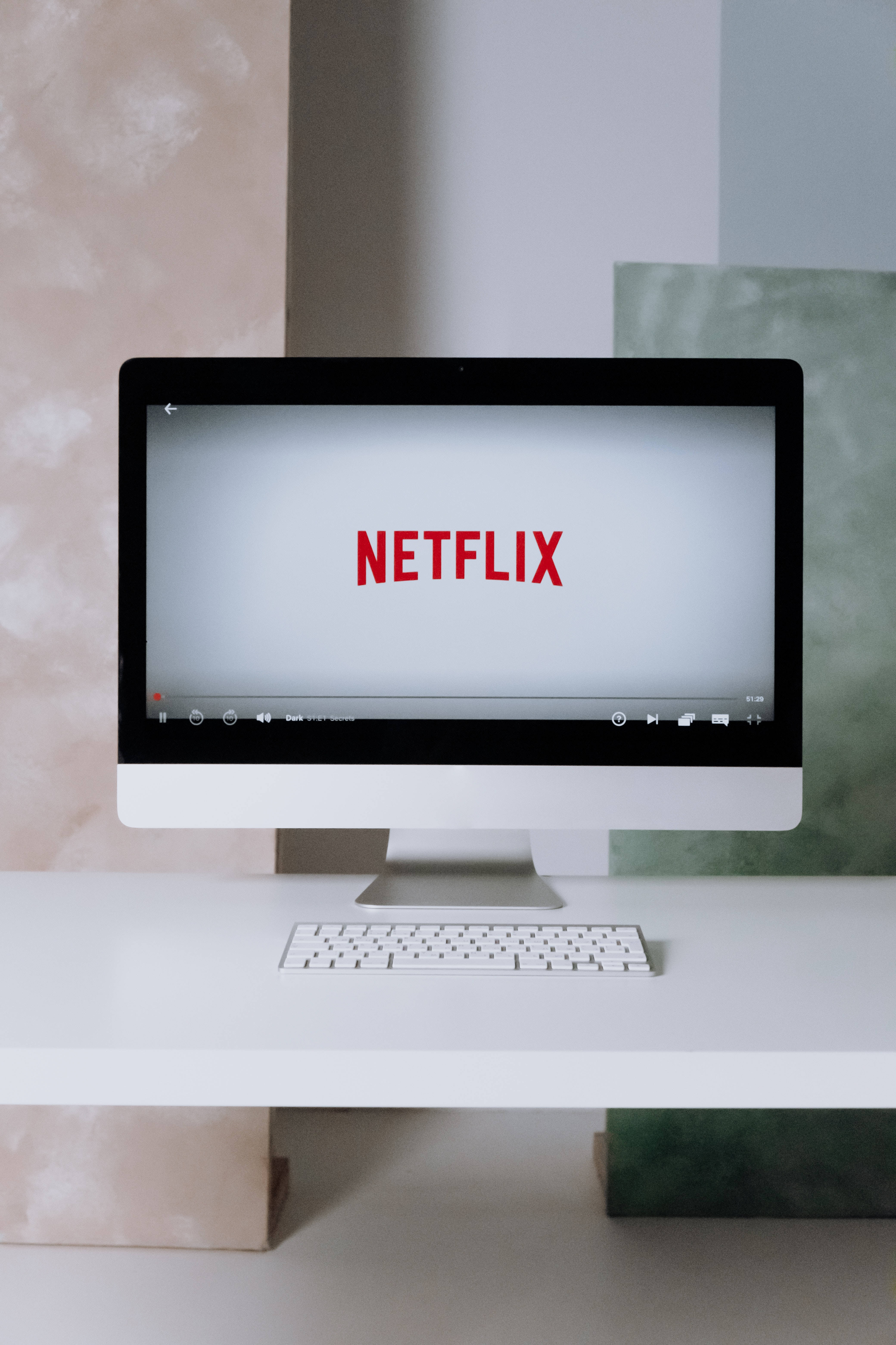 コンピュータ画面のNetflix 壁紙