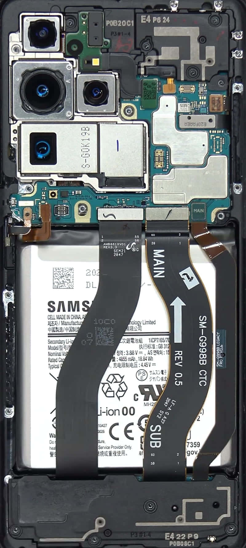 スマートフォンの内部を間近で見る 壁紙