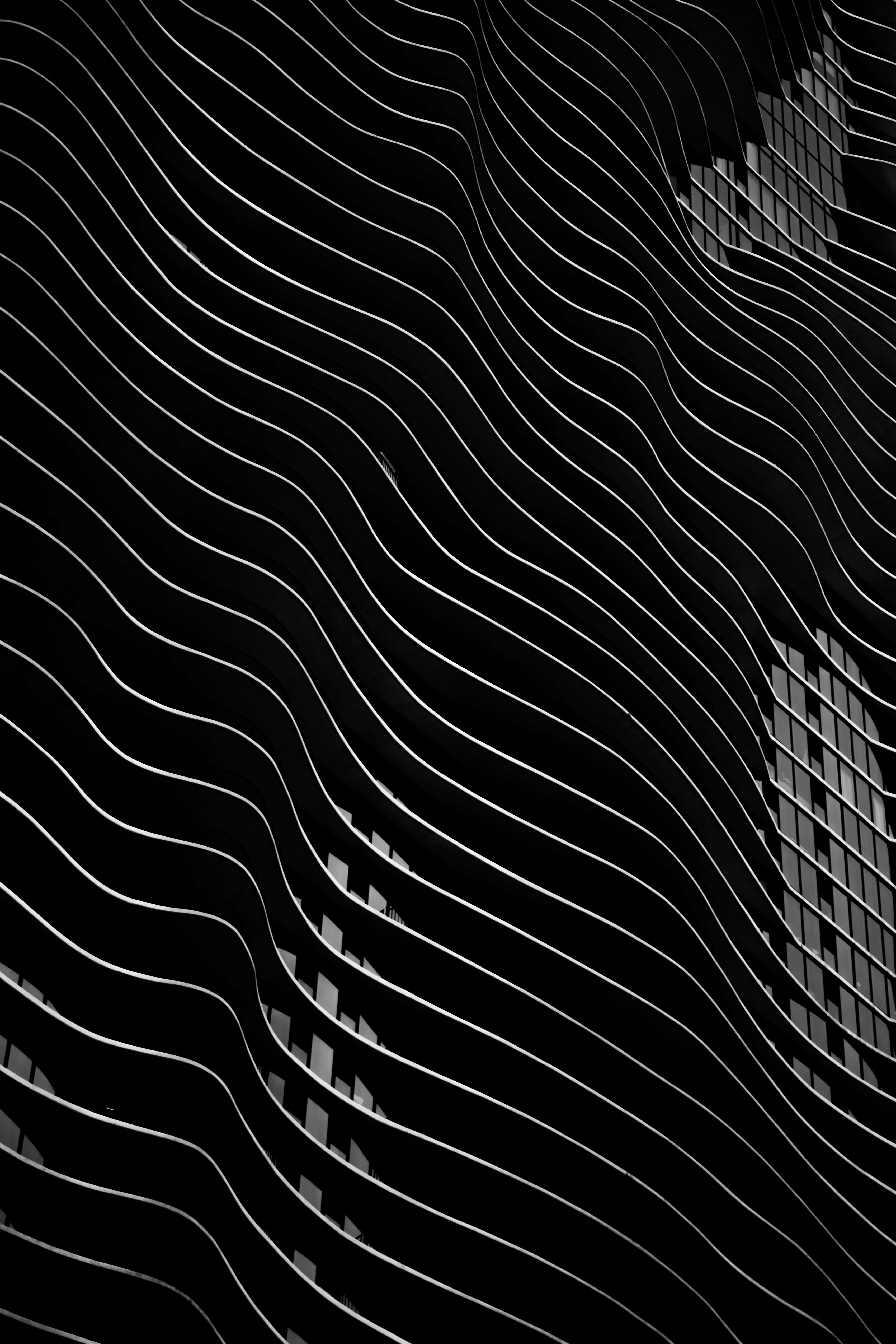 ダークモードで魅せる銀河の絶景 壁紙