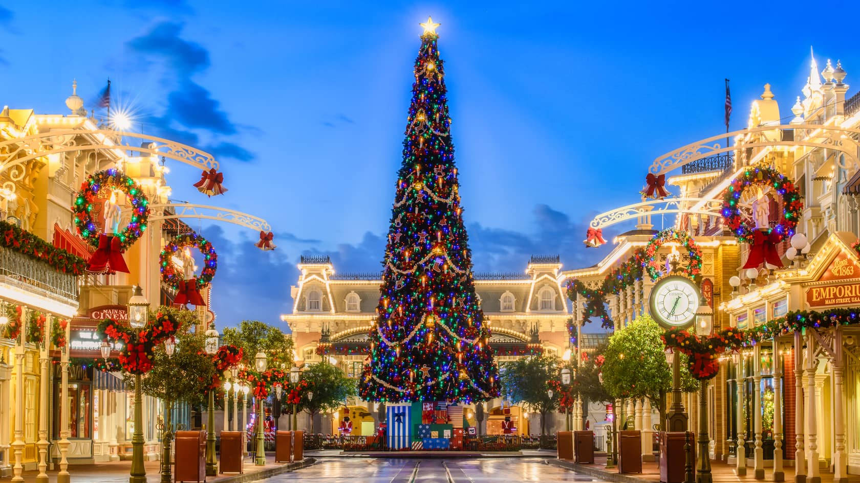 ディズニーワールドのクリスマスツリー 壁紙