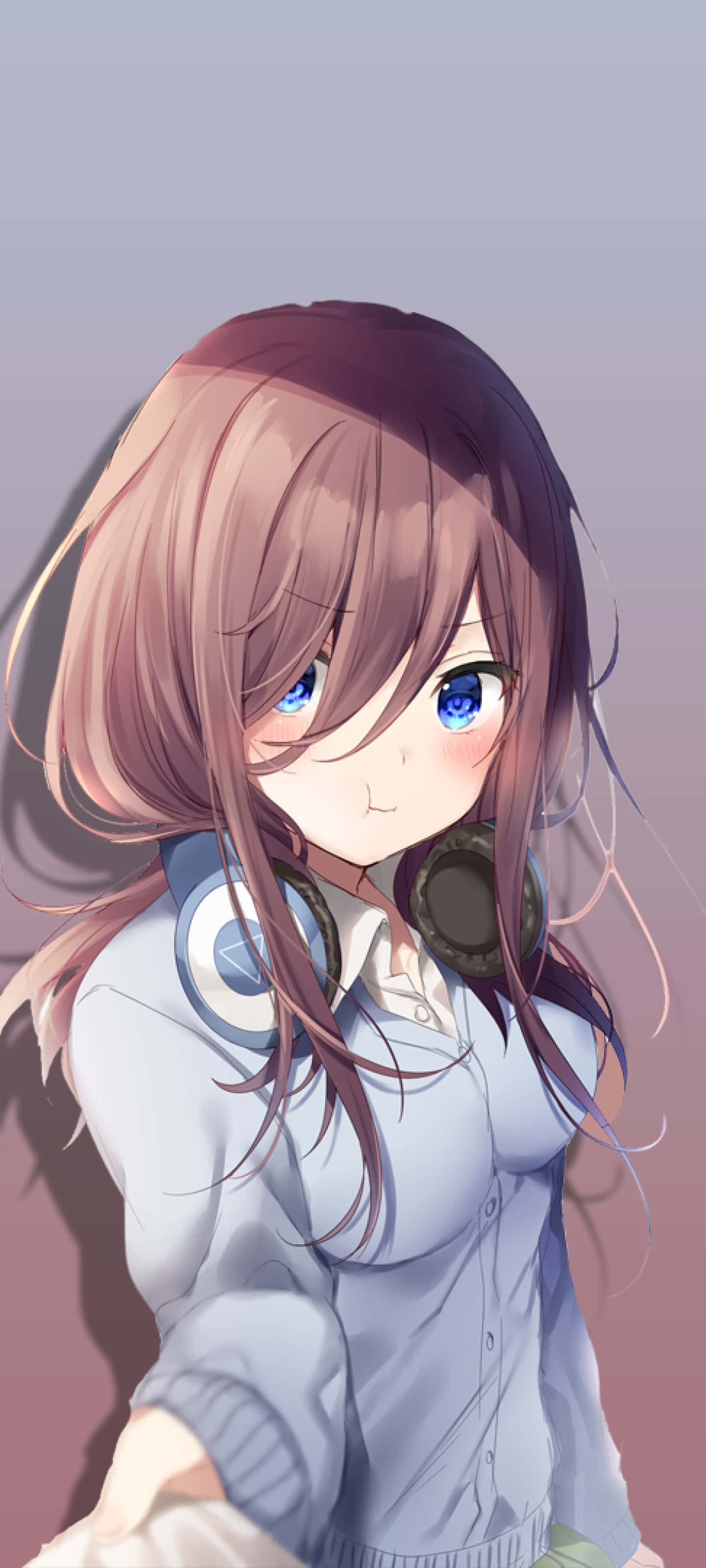 ヘッドホンを着けてポーズをとる少女 壁紙