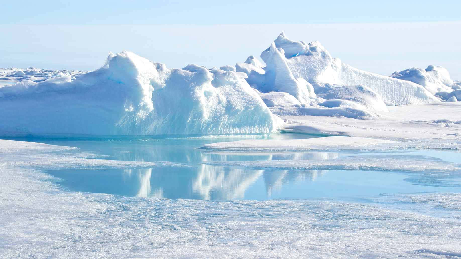 北極の溶ける氷の写真 壁紙