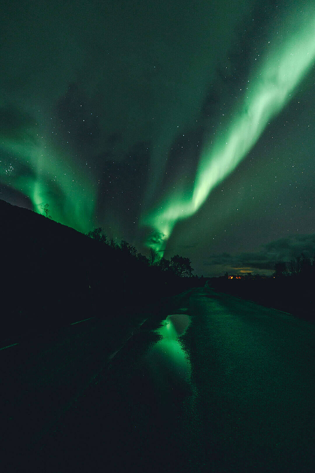 北極光 ノルウェー グリーン iPhone 壁紙