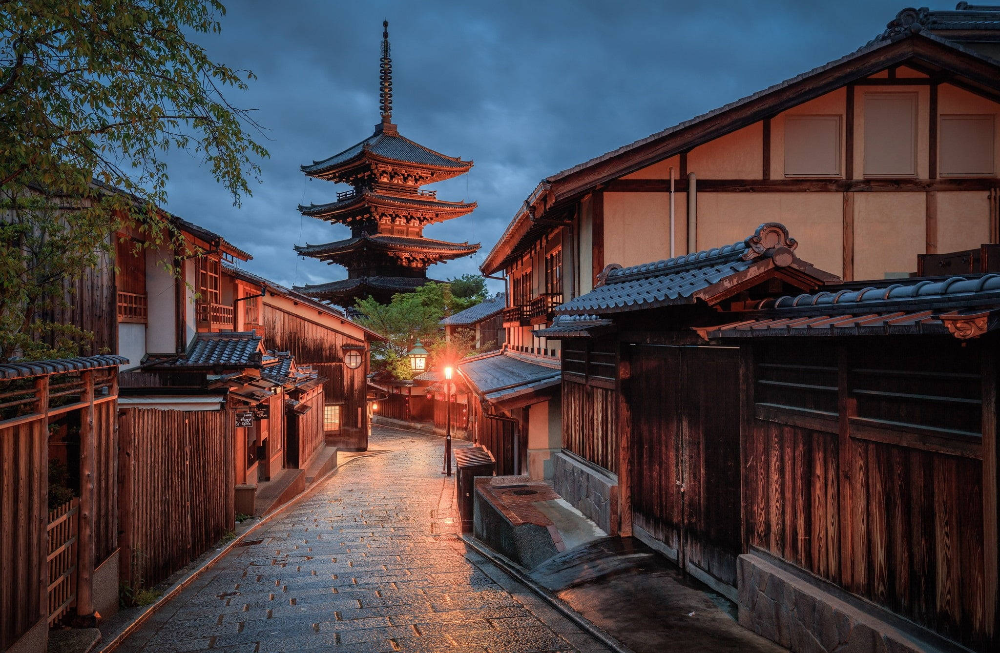 夕暮れの京都 日本 4K 壁紙