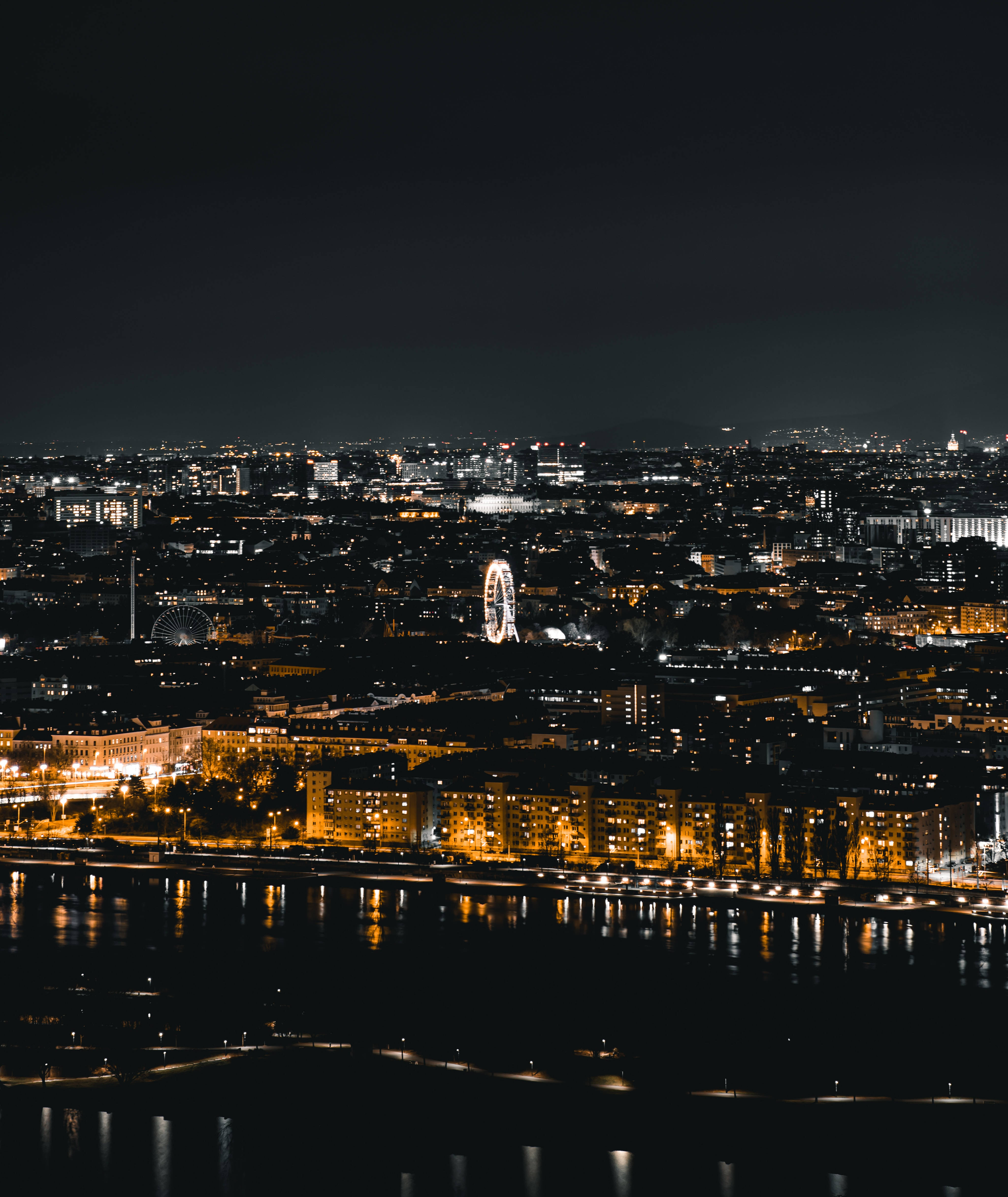 夜の明るい街灯りの美しさをお楽しみください 壁紙
