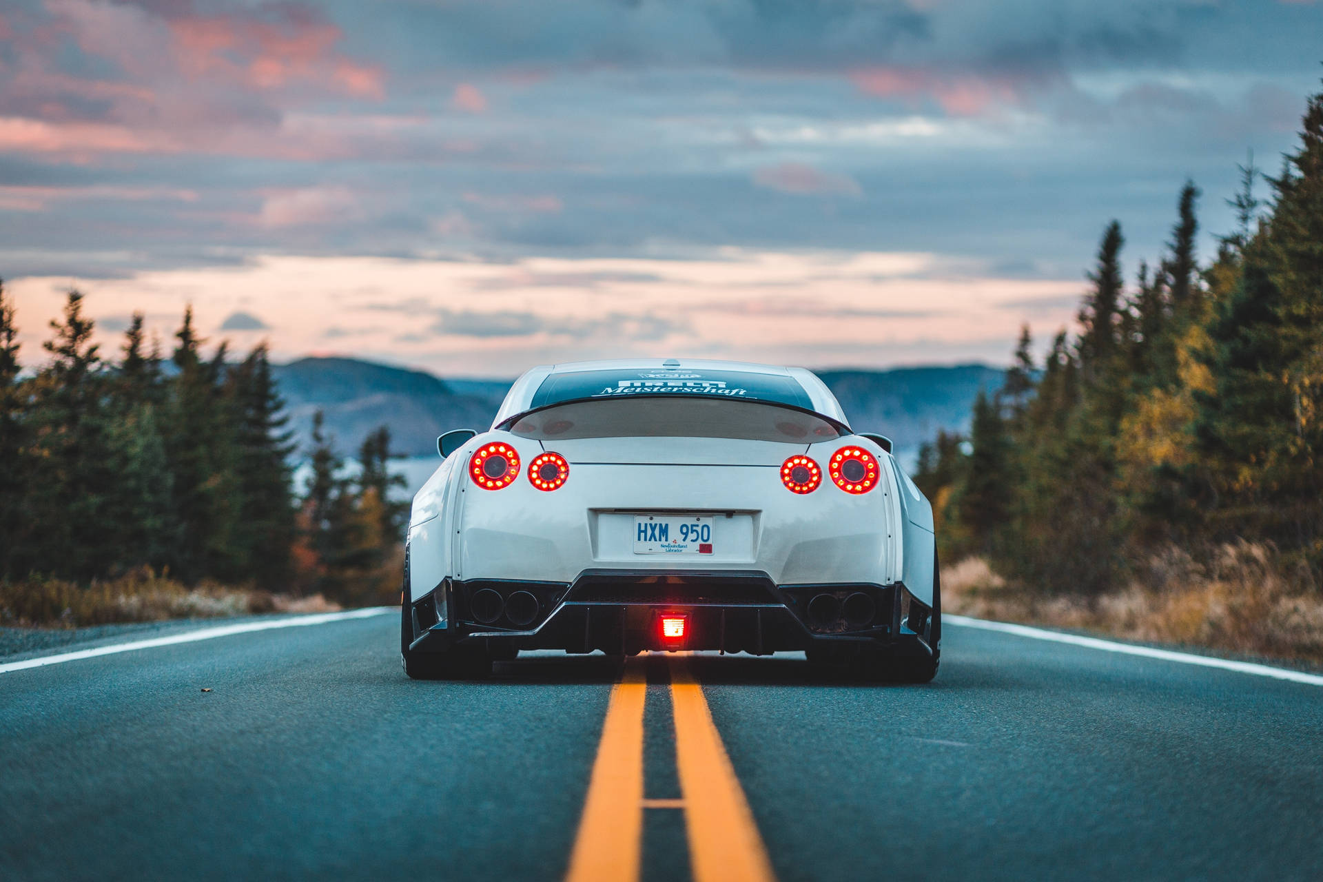美しい4Kカーの日産GT-R